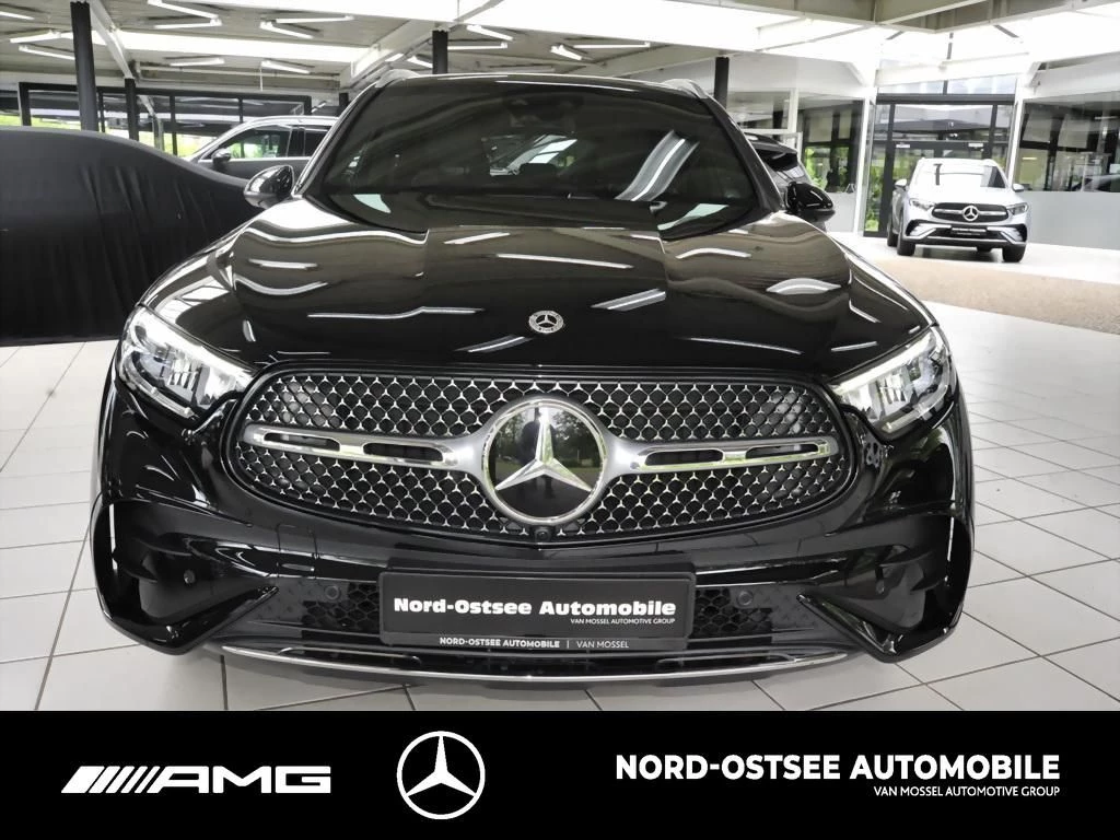 Mercedes-Benz GLC 300 d AMG 4M AHK DISTRONIC MBUX SHZ KEYLESS AMG LineX254 GLC 300 d AMG 4M AHK DISTRONIC MBUX SHZ KEYLESS AMG Line