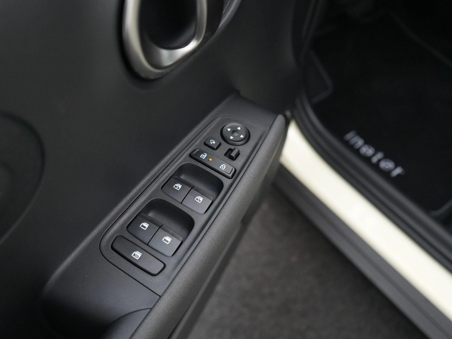 Hyundai-Inster-image-32