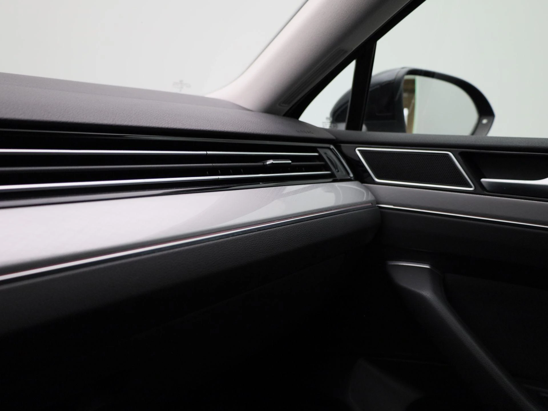 Volkswagen-Passat-image-29