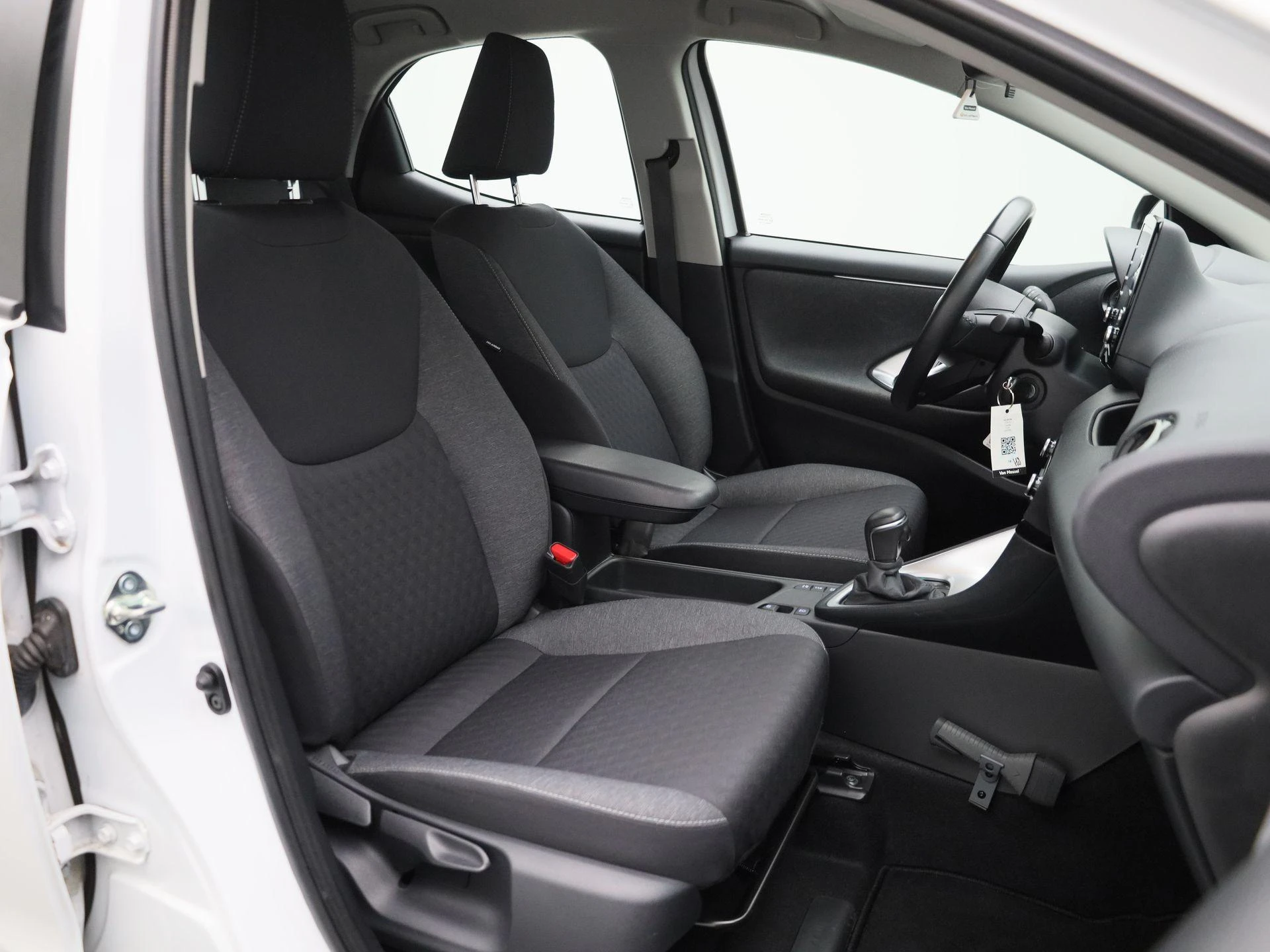 Toyota-Yaris-image-27