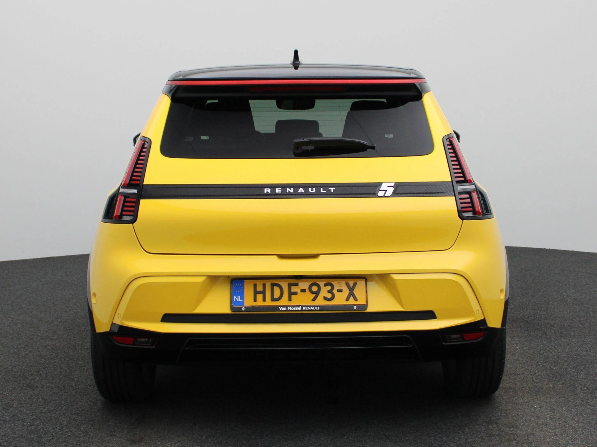 Renault-5-image-4
