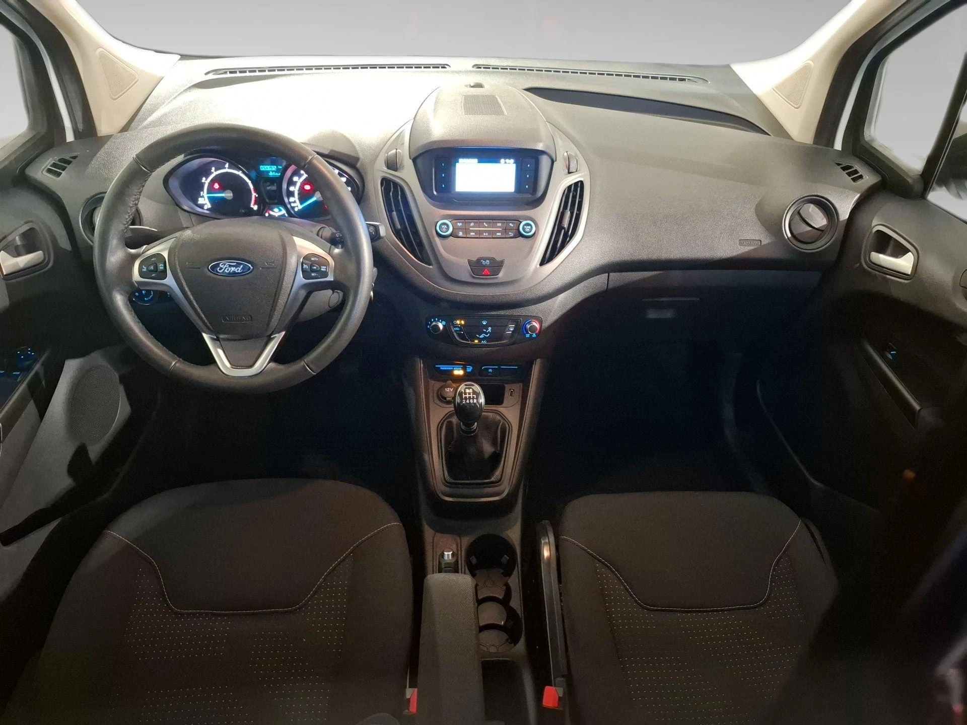 Ford-Transit-image-2