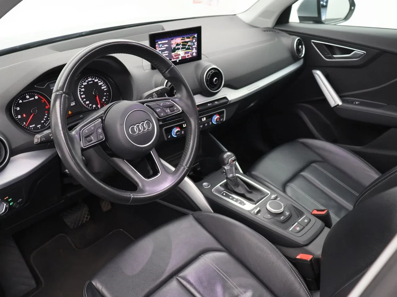 Audi Q2 Audi Q2 1.4TFSI 150PK *AUTOMAAT*LEDER*PANODAK*PDC*NAVI*ACC*ZETELVERWARMING*...*