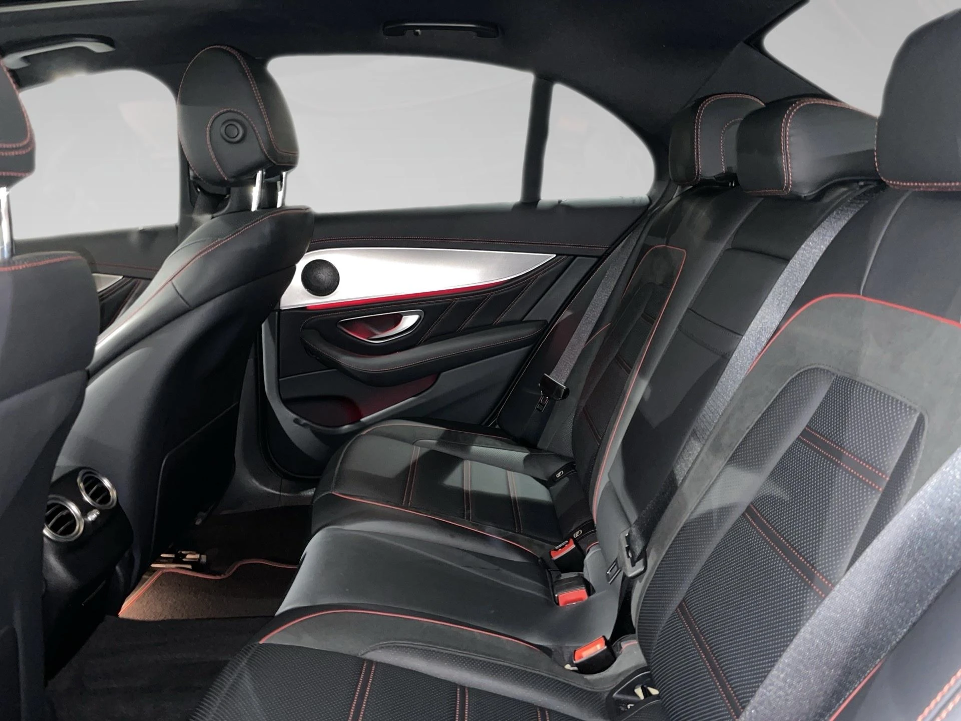 Mercedes-Benz-Classe E-image-10