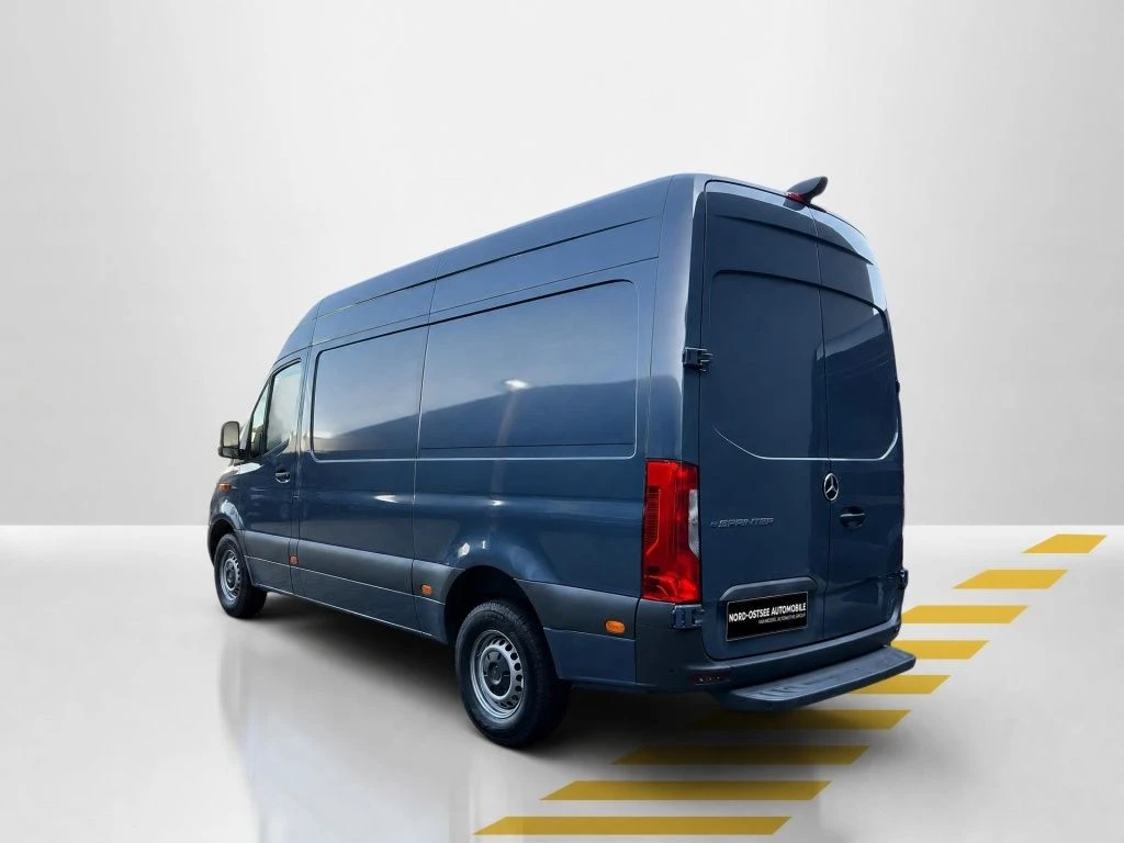 Mercedes-Benz-eSprinter 314-image-7