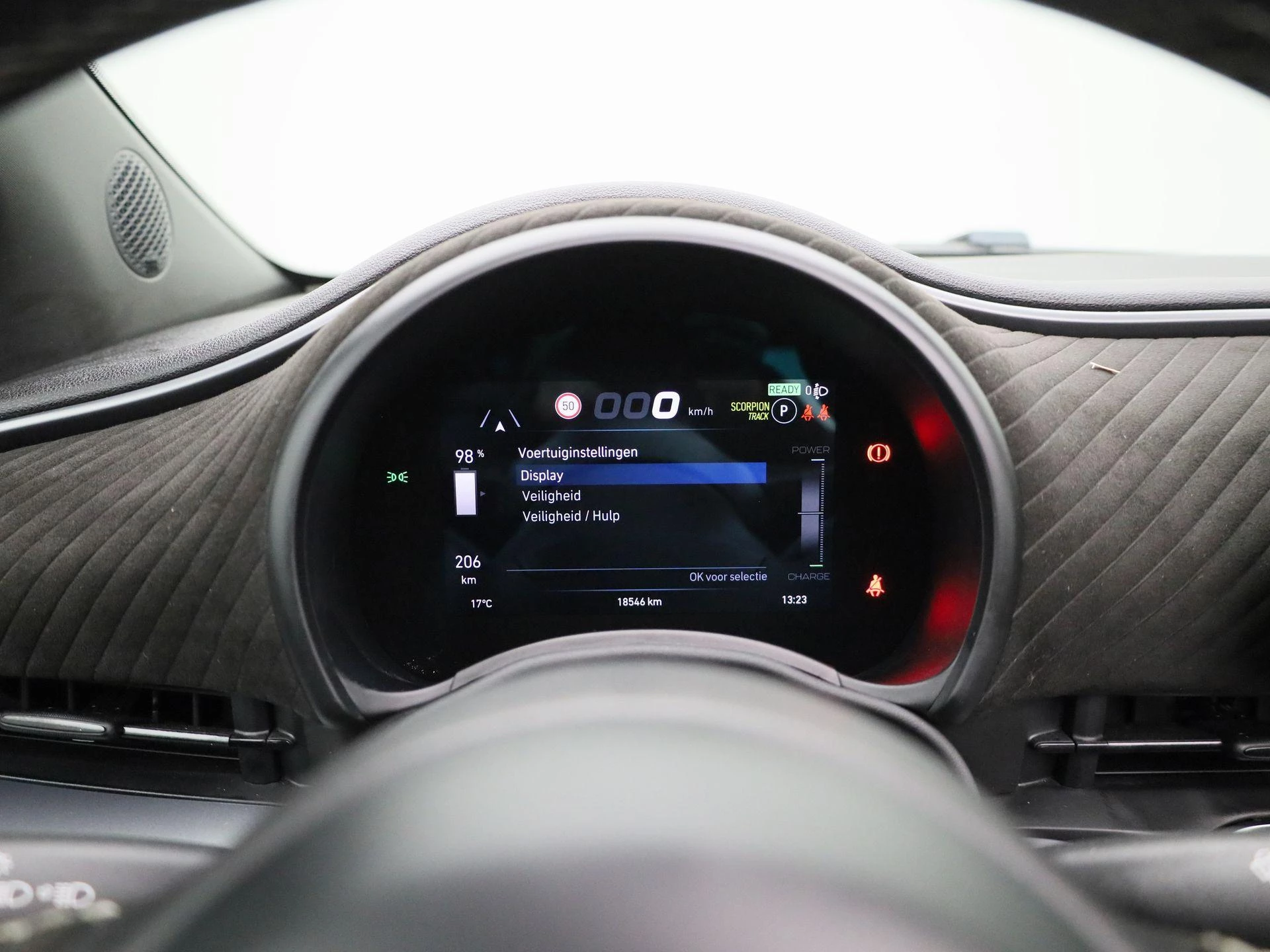 Abarth-500C-image-12