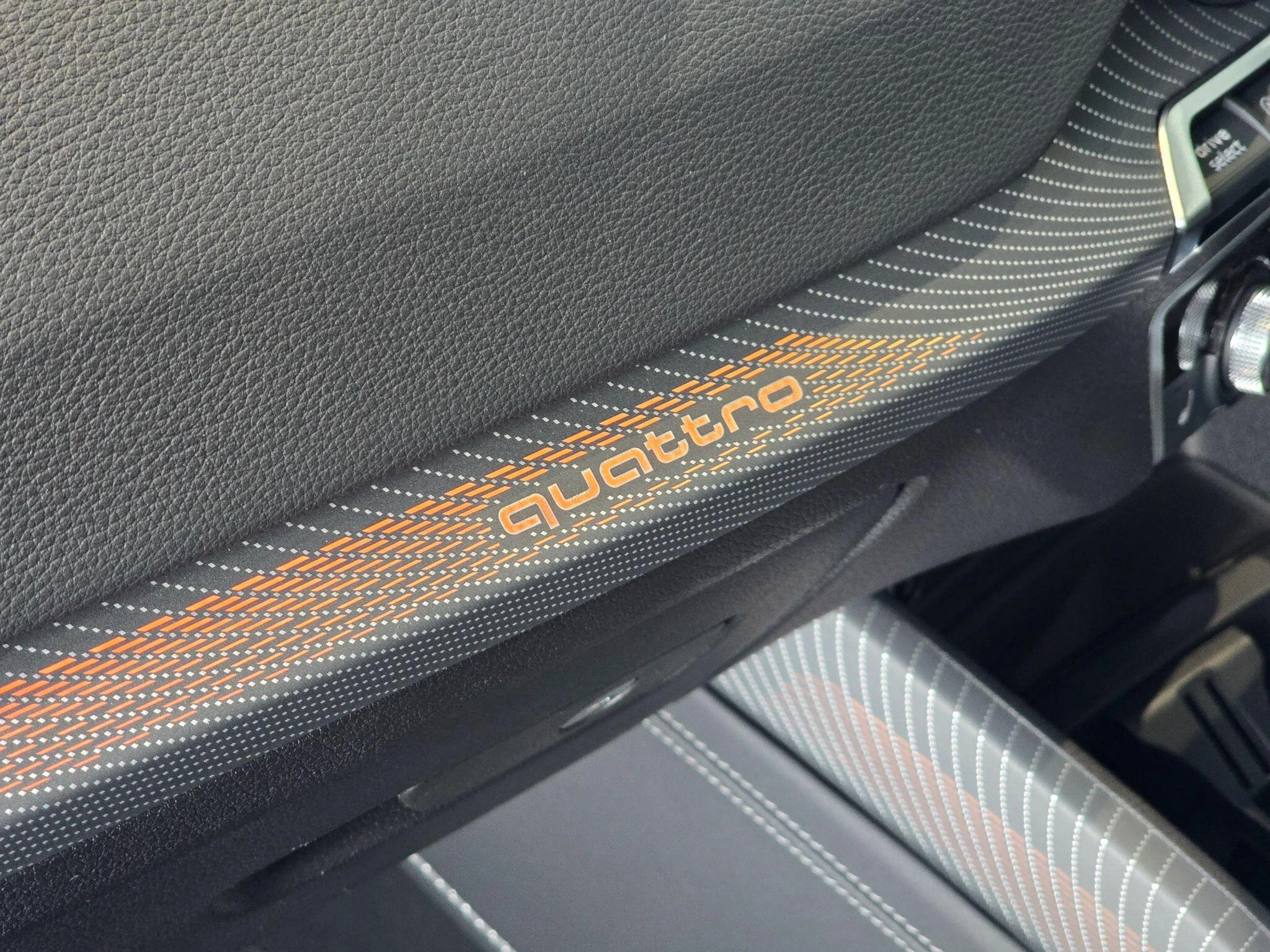 Audi-SQ2-image-36