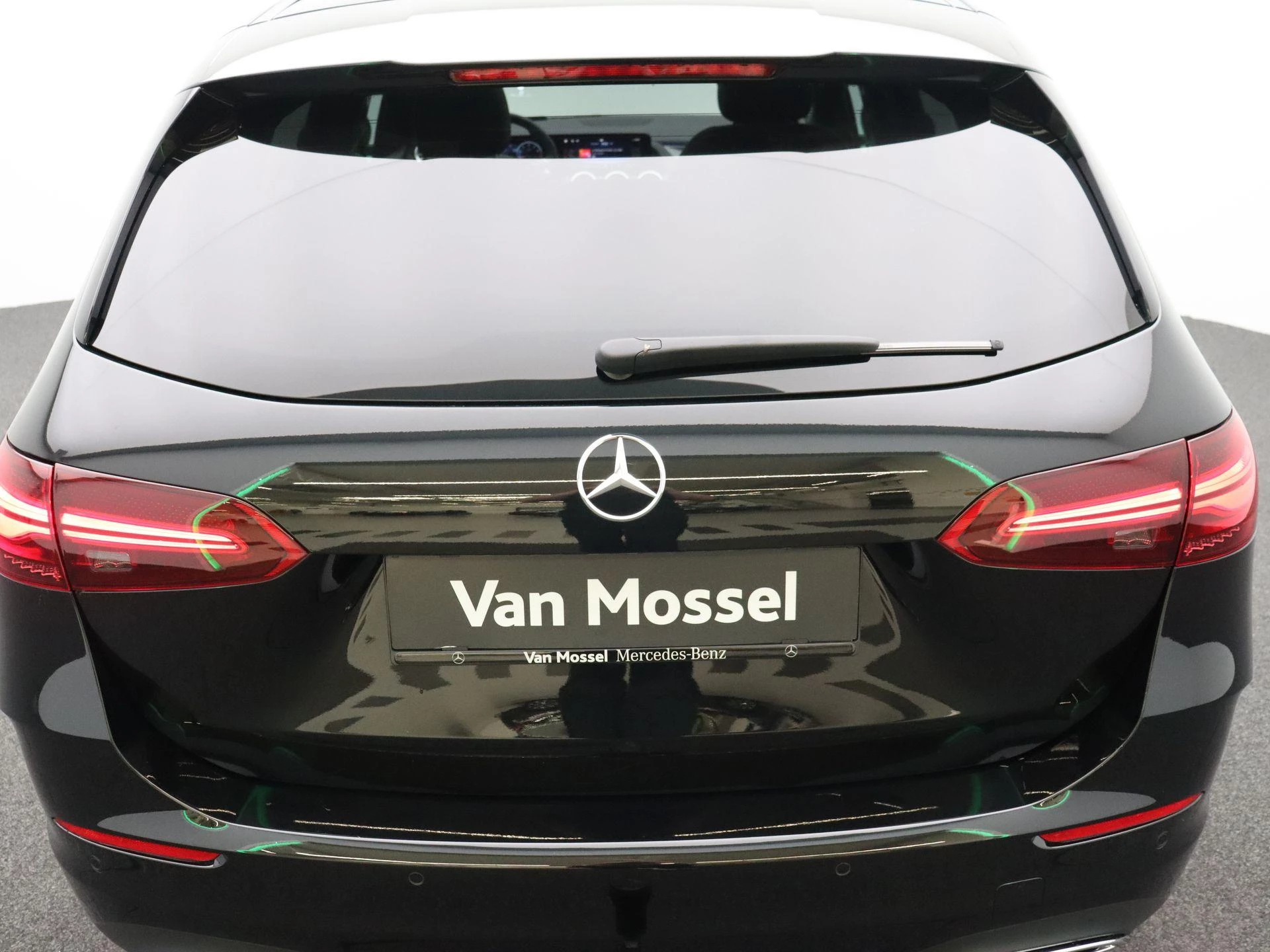 Mercedes-Benz B-Klasse 220 4MATIC AMG Line + PREMIUM PLUS PACK + CARPLAY + PANO +
