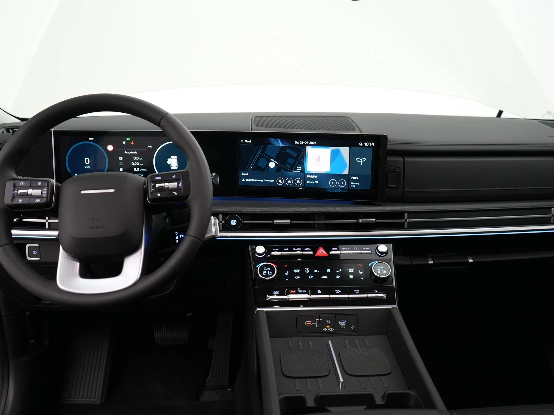 Hyundai-Santa Fe-image-32