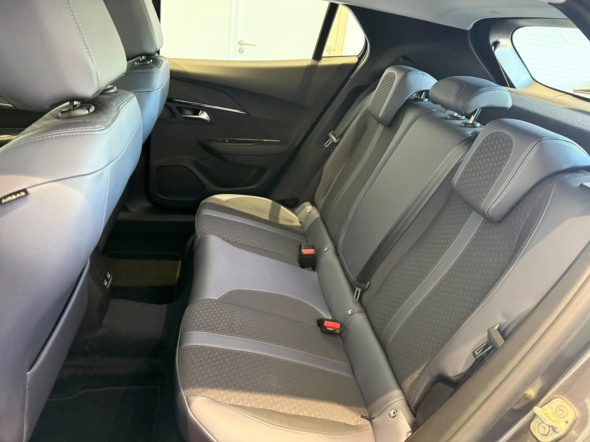Peugeot-2008-image-10