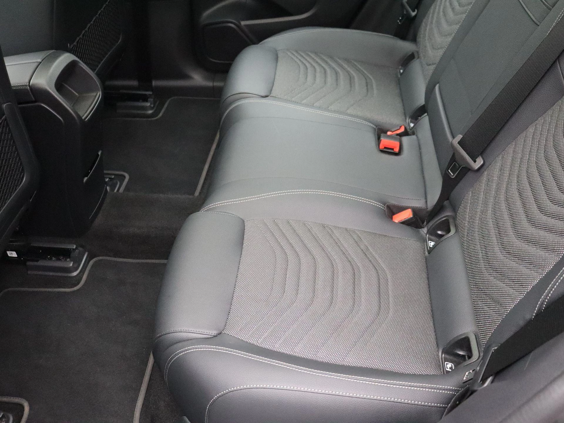 Mercedes-Benz EQA 250+ Business Line + PANO DAK + CARPLAY + CAMERA +