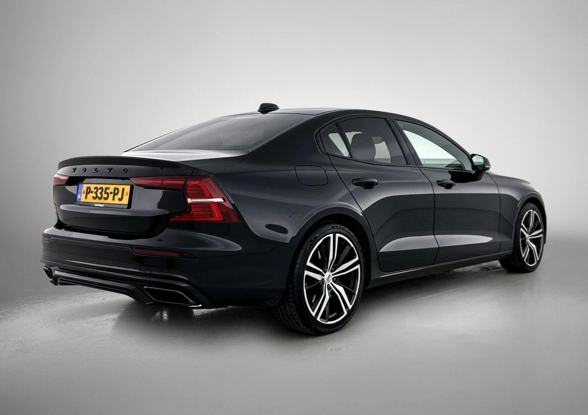 Volvo S60 2.0 Recharge T6 AWD R-Design