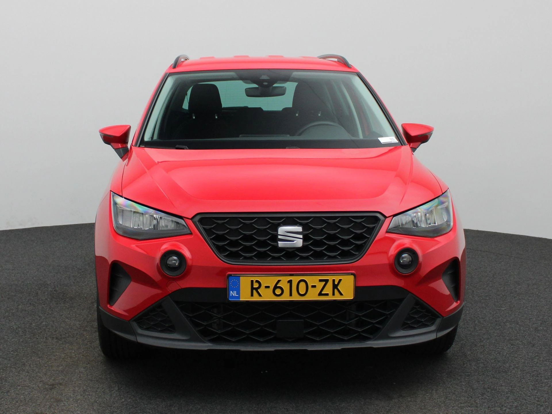 SEAT-Arona-image-2