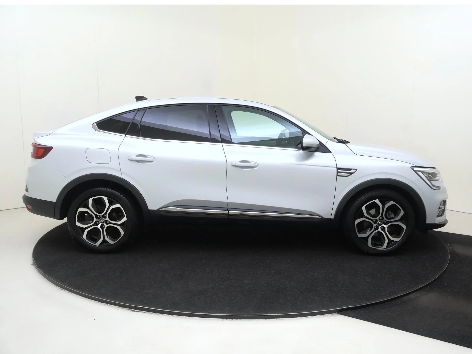 Renault Arkana 1.6 E-Tech Hybrid 145 Intens
