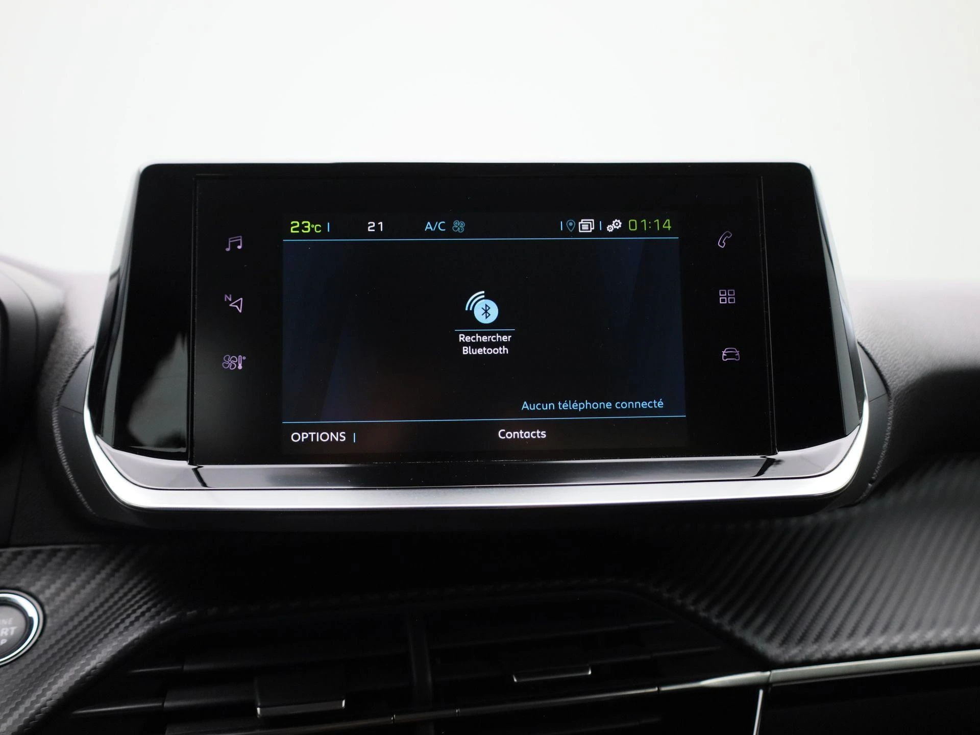 Peugeot-e-2008-image-21
