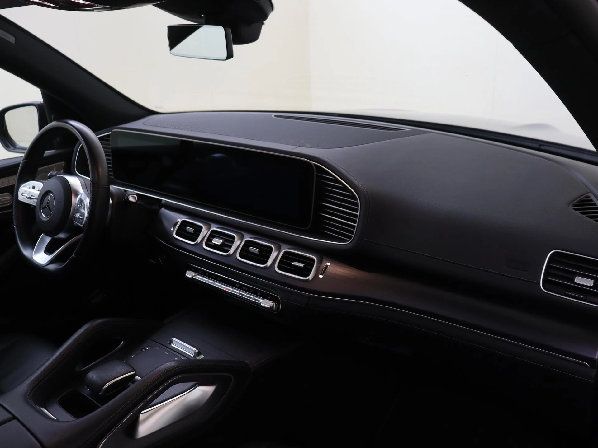 Mercedes-Benz-GLE-image-3