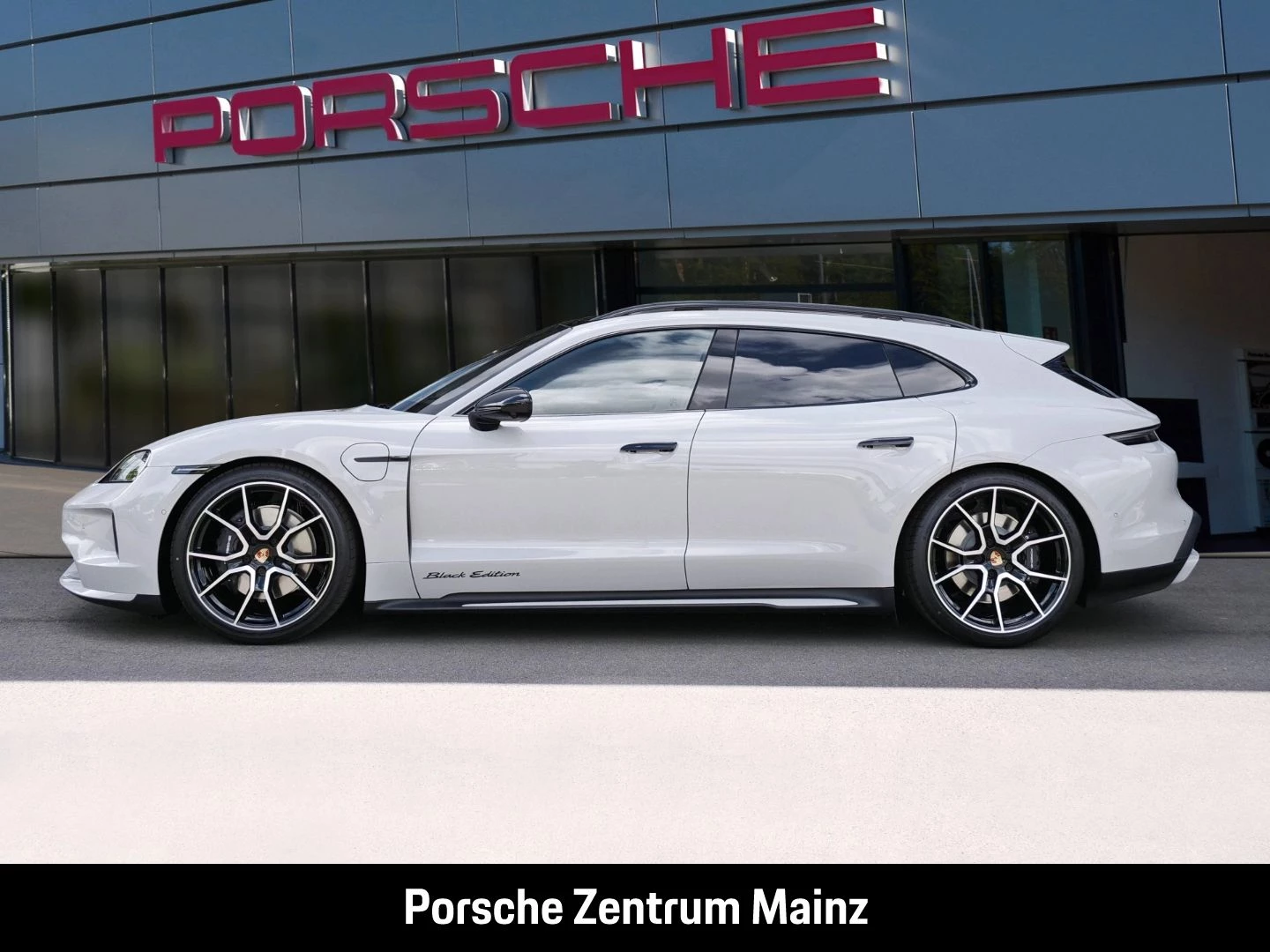 Porsche Taycan Sport Turismo Black Edition InnoDrive black edition