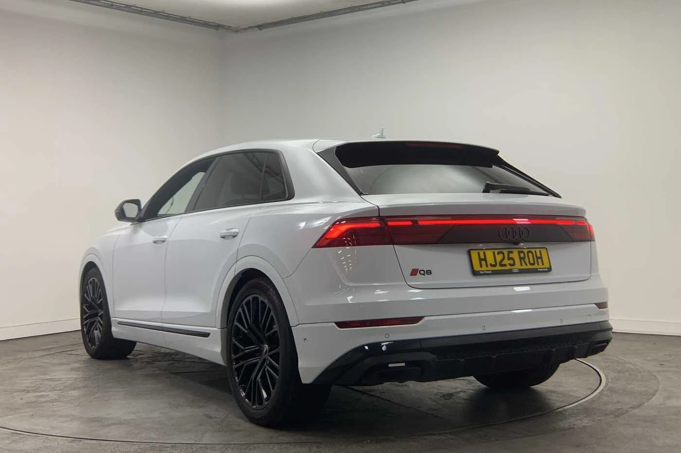 Audi-Q8-image-2