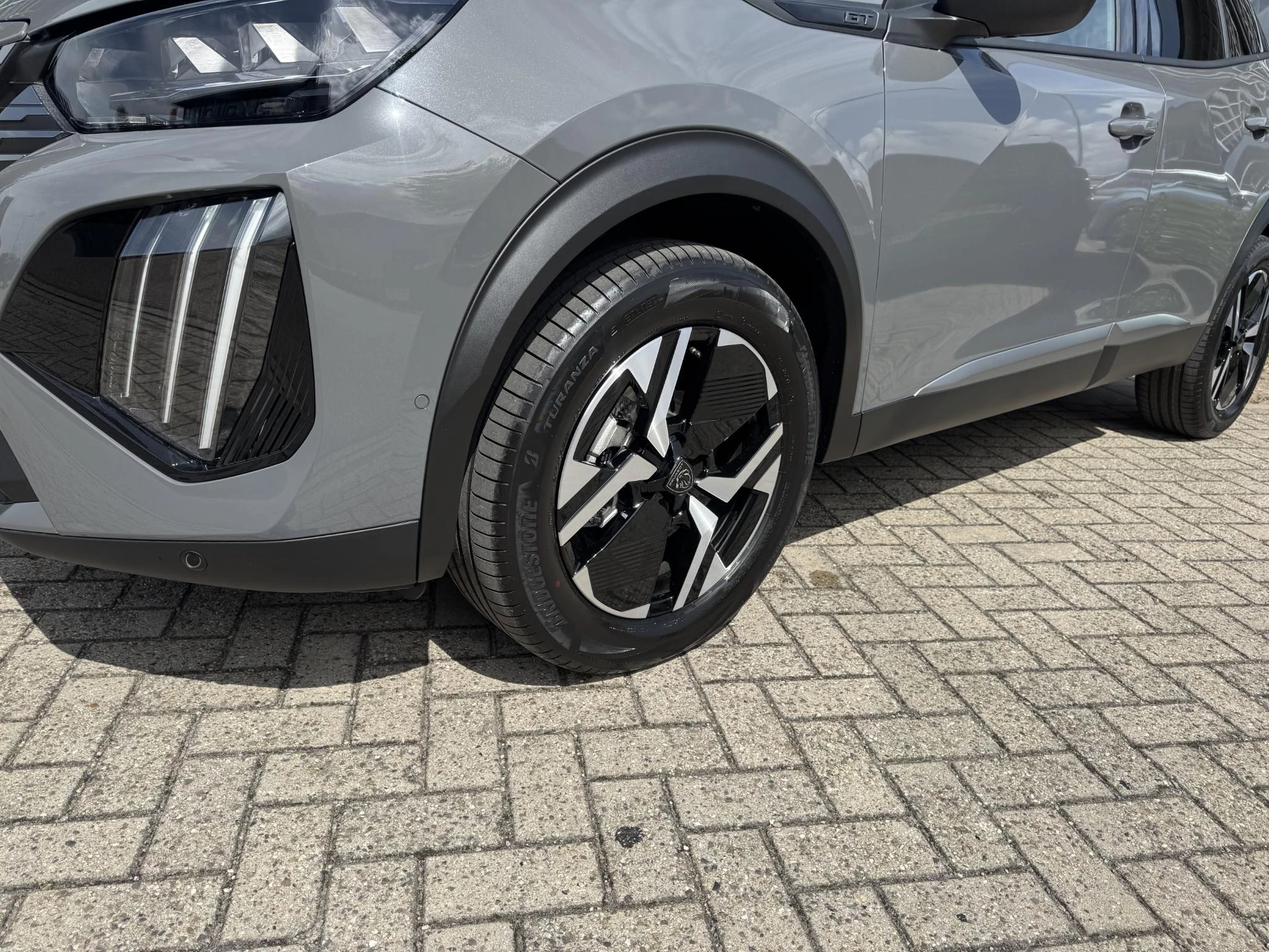 Peugeot-2008-image-9