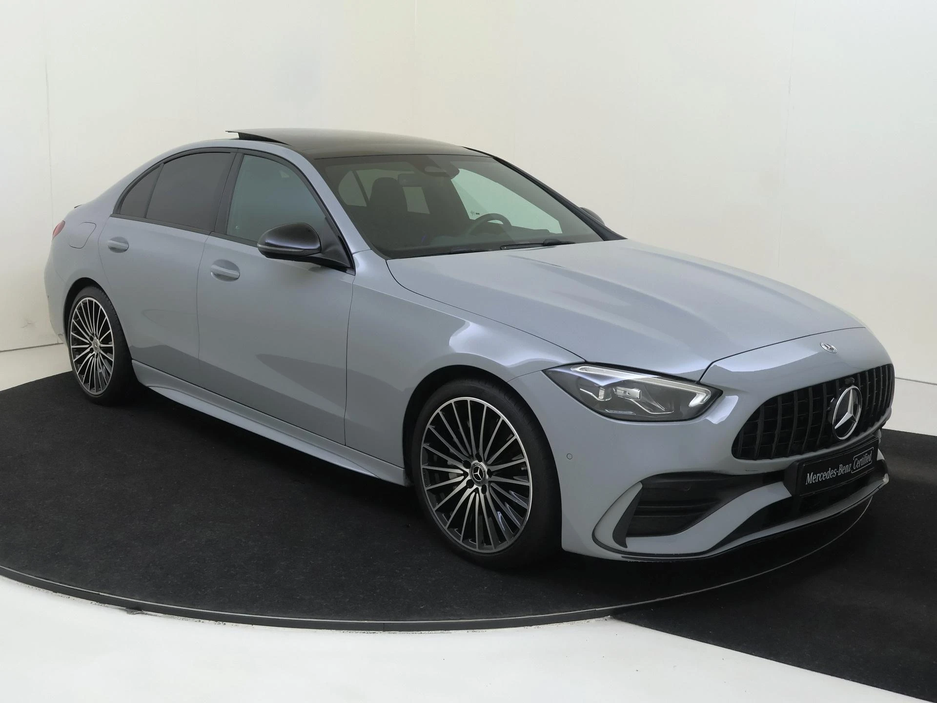 Mercedes-Benz-C-Klasse-image-1