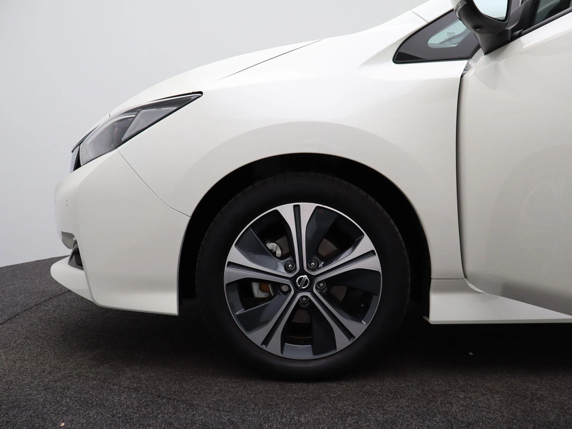 Nissan-Leaf-image-18