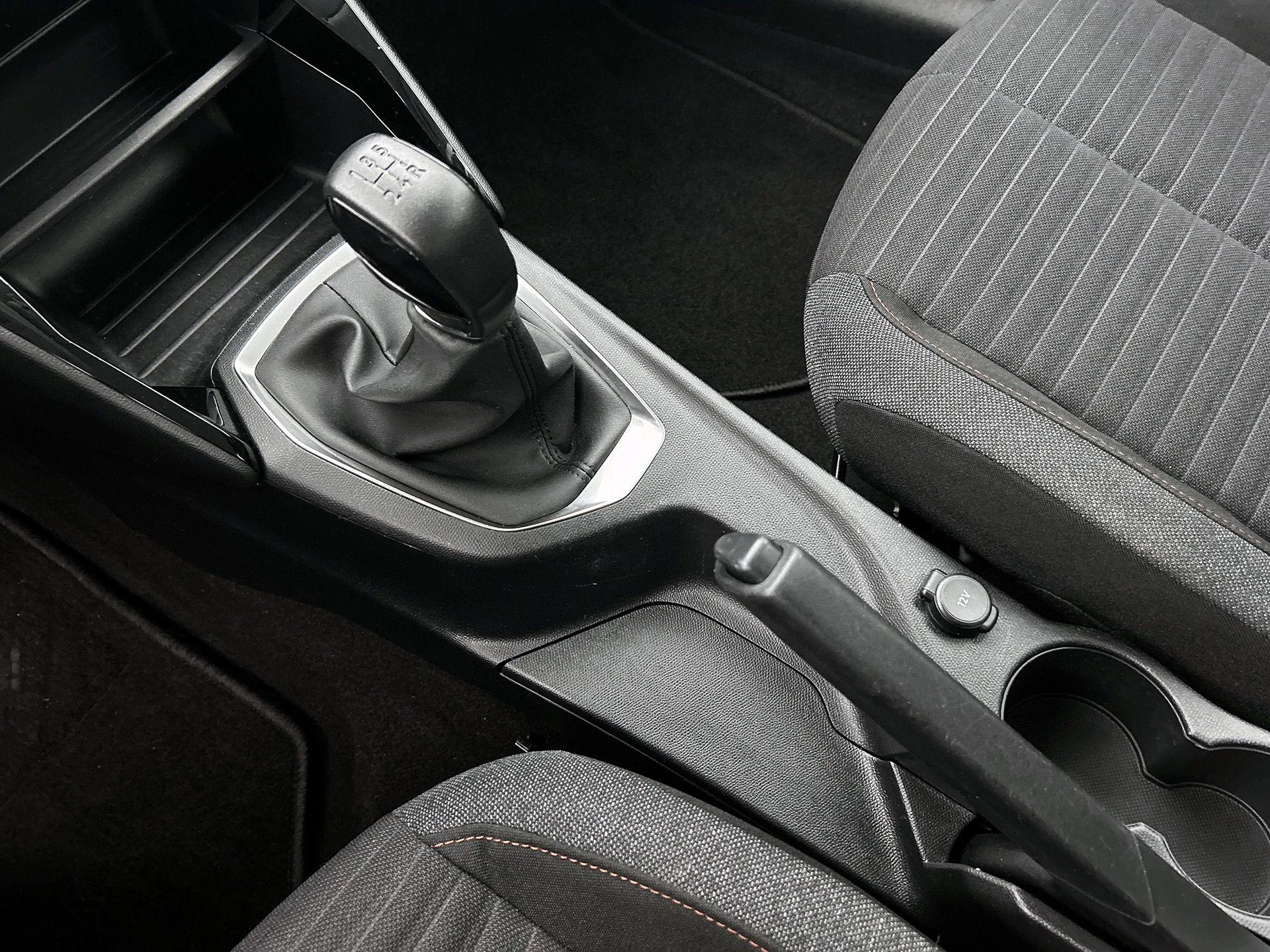 Peugeot-208-image-14