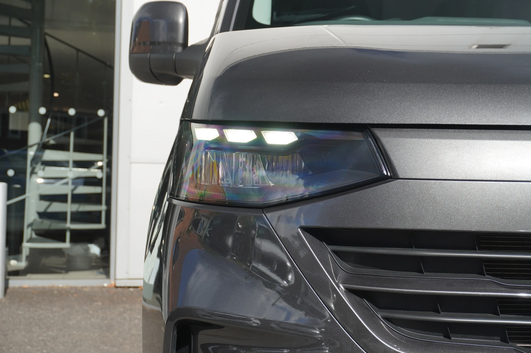 Volkswagen-Transporter-image-47