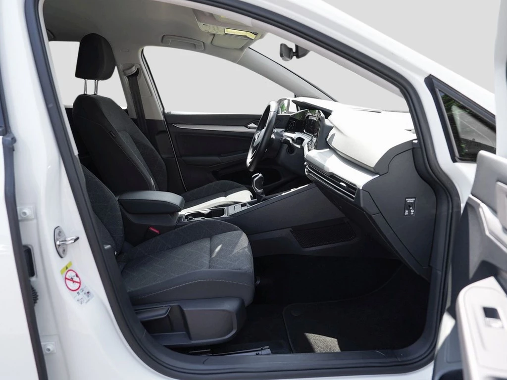Volkswagen-Golf-image-6