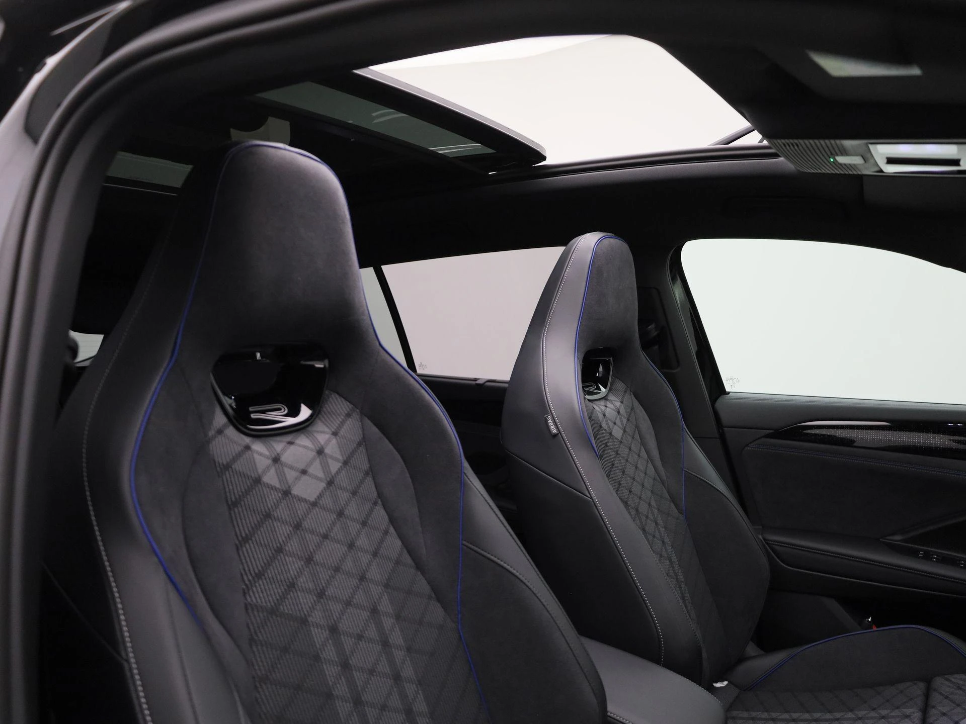 Volkswagen-Tayron-image-33