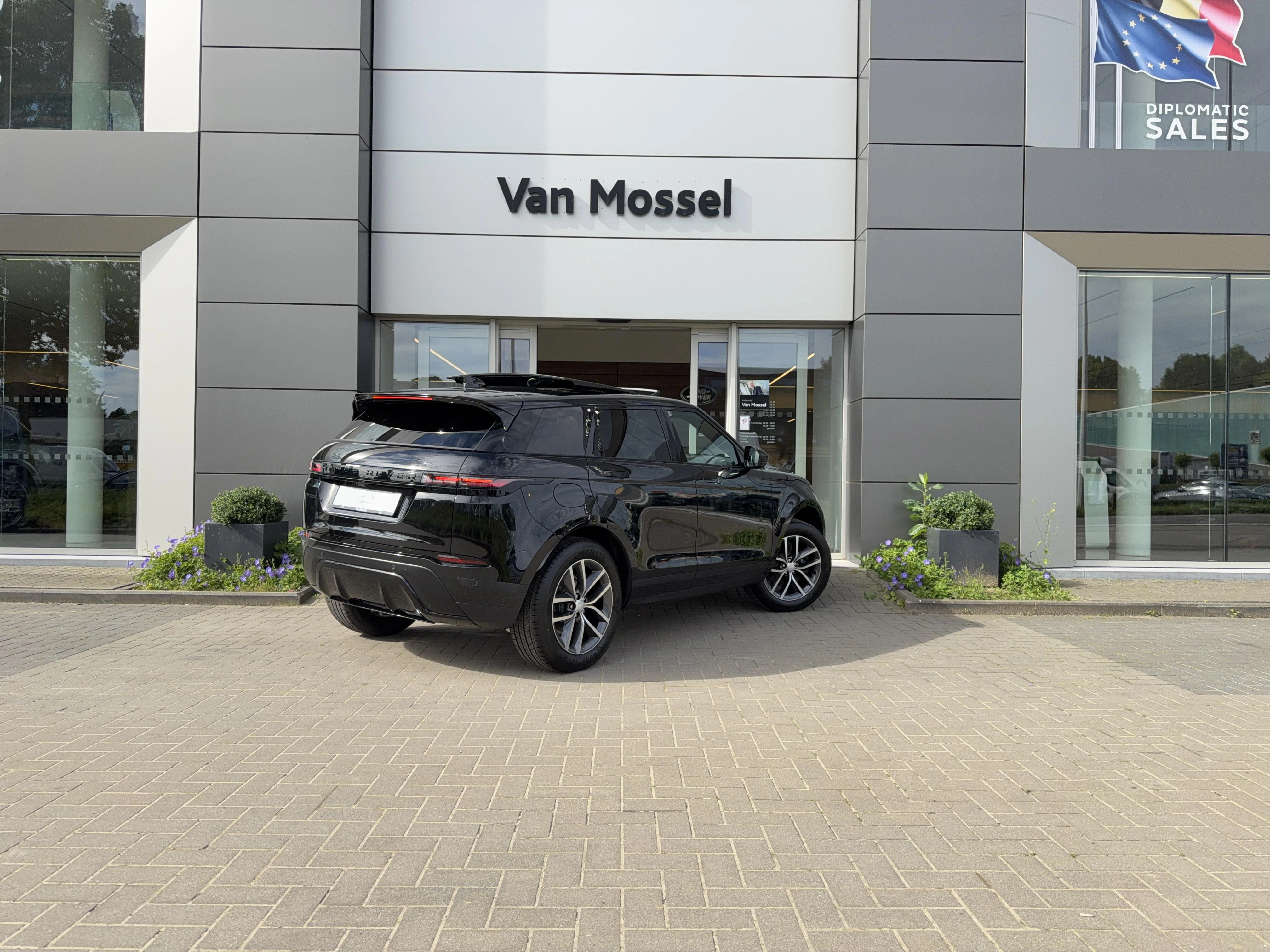 Land Rover-Range Rover Evoque-image-5