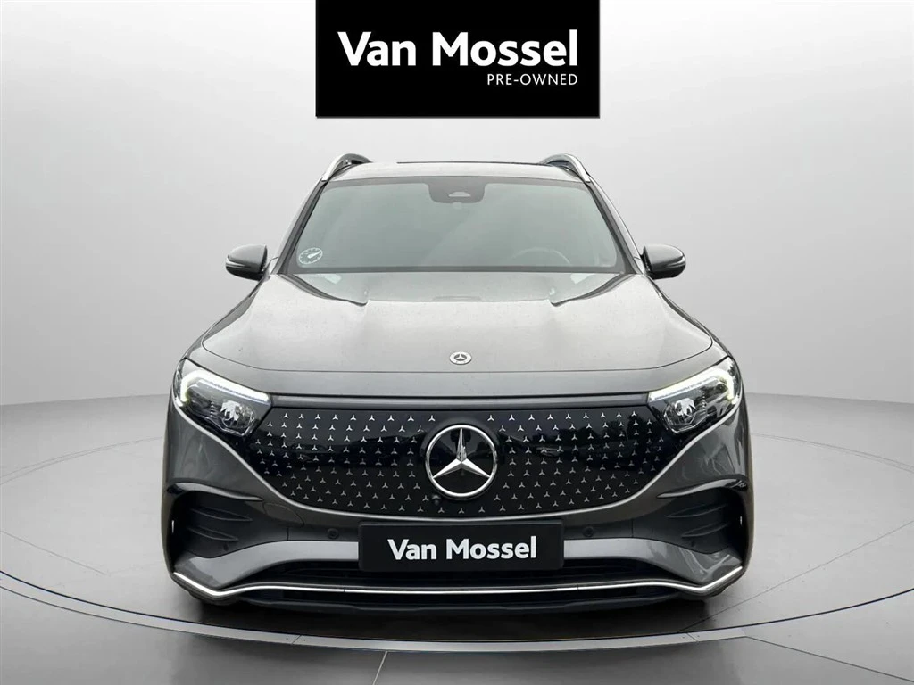 Mercedes-Benz-EQB-image-1