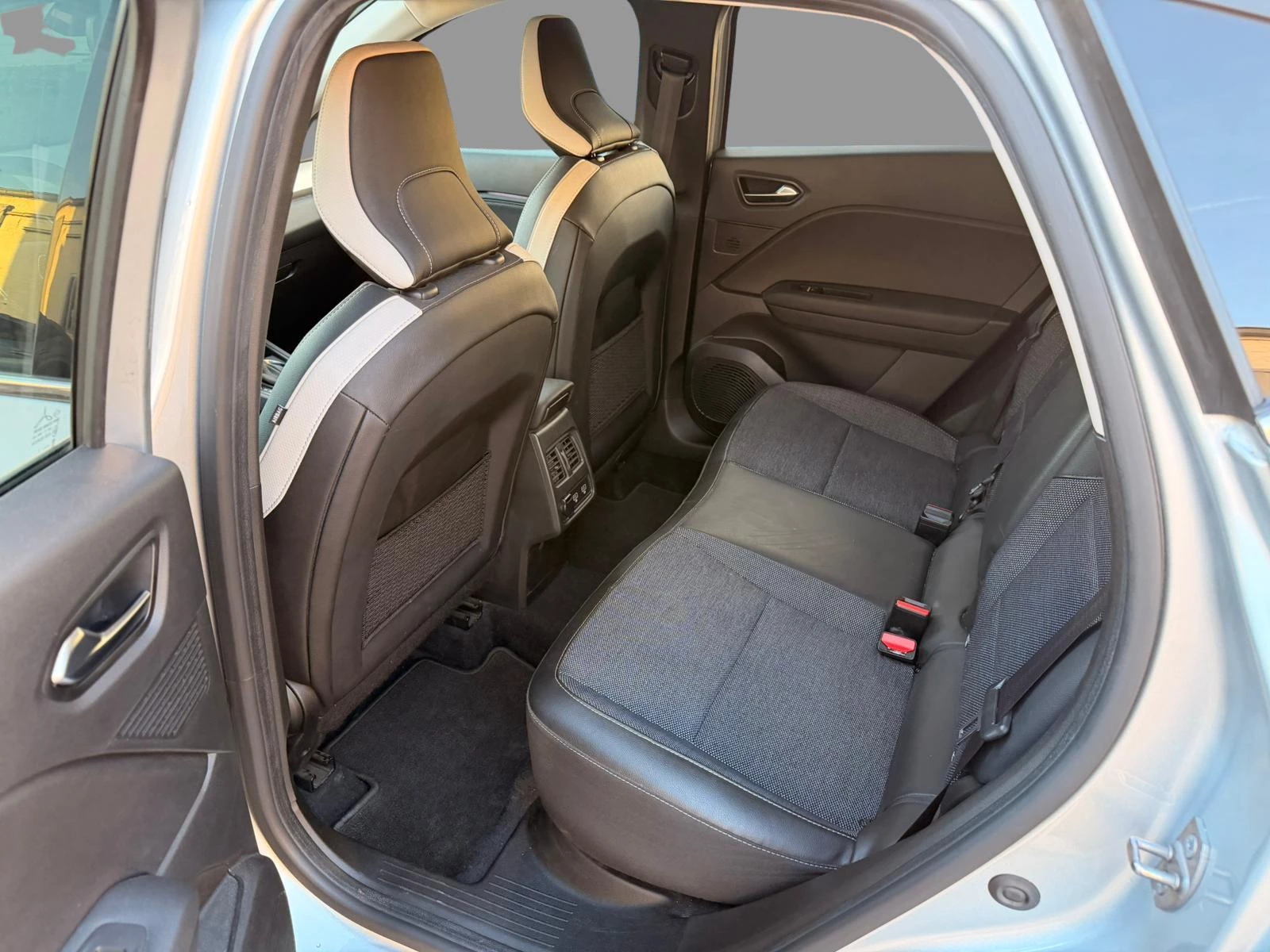 Renault-Captur-image-9