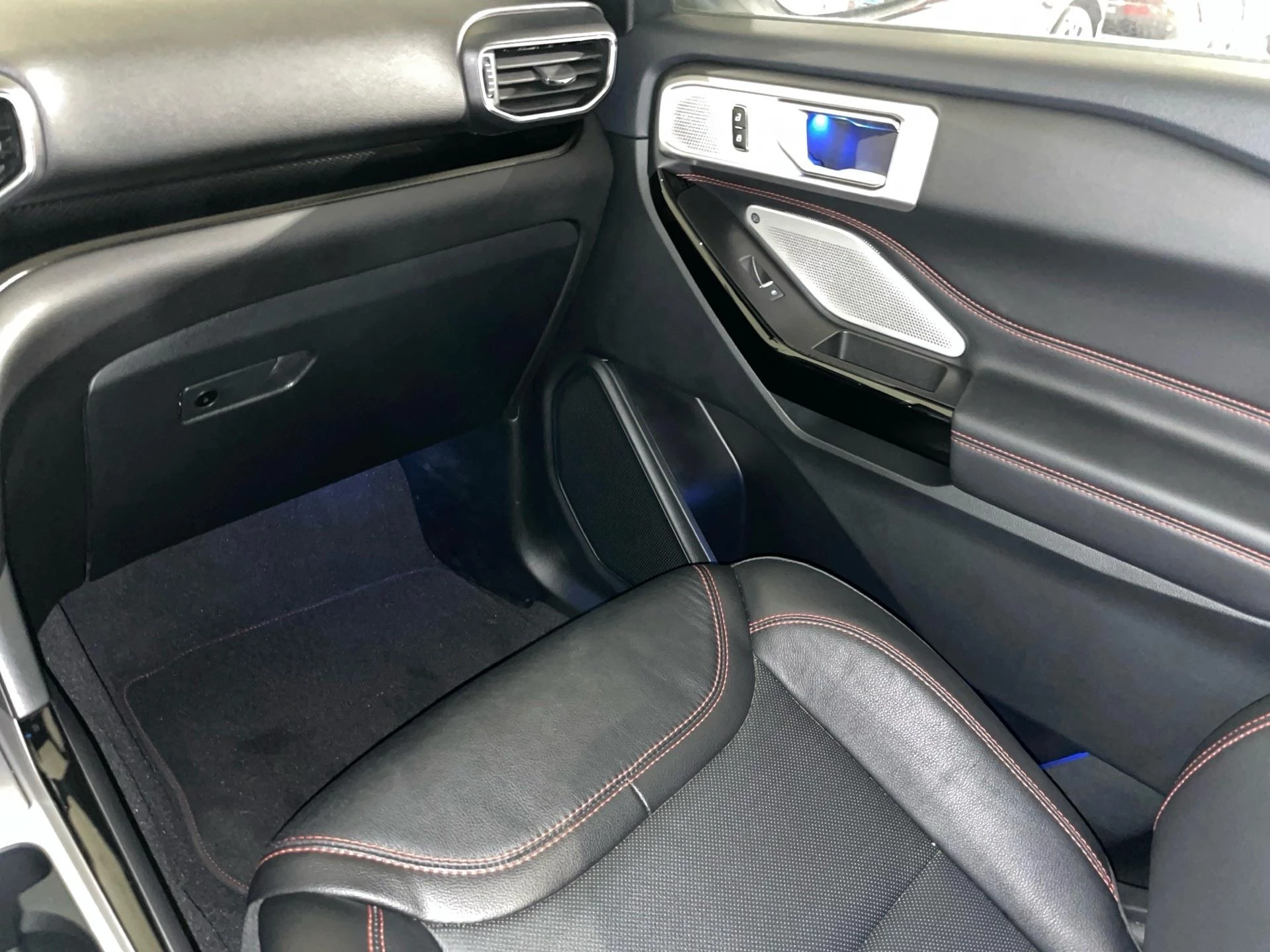 Ford-Explorer-image-8