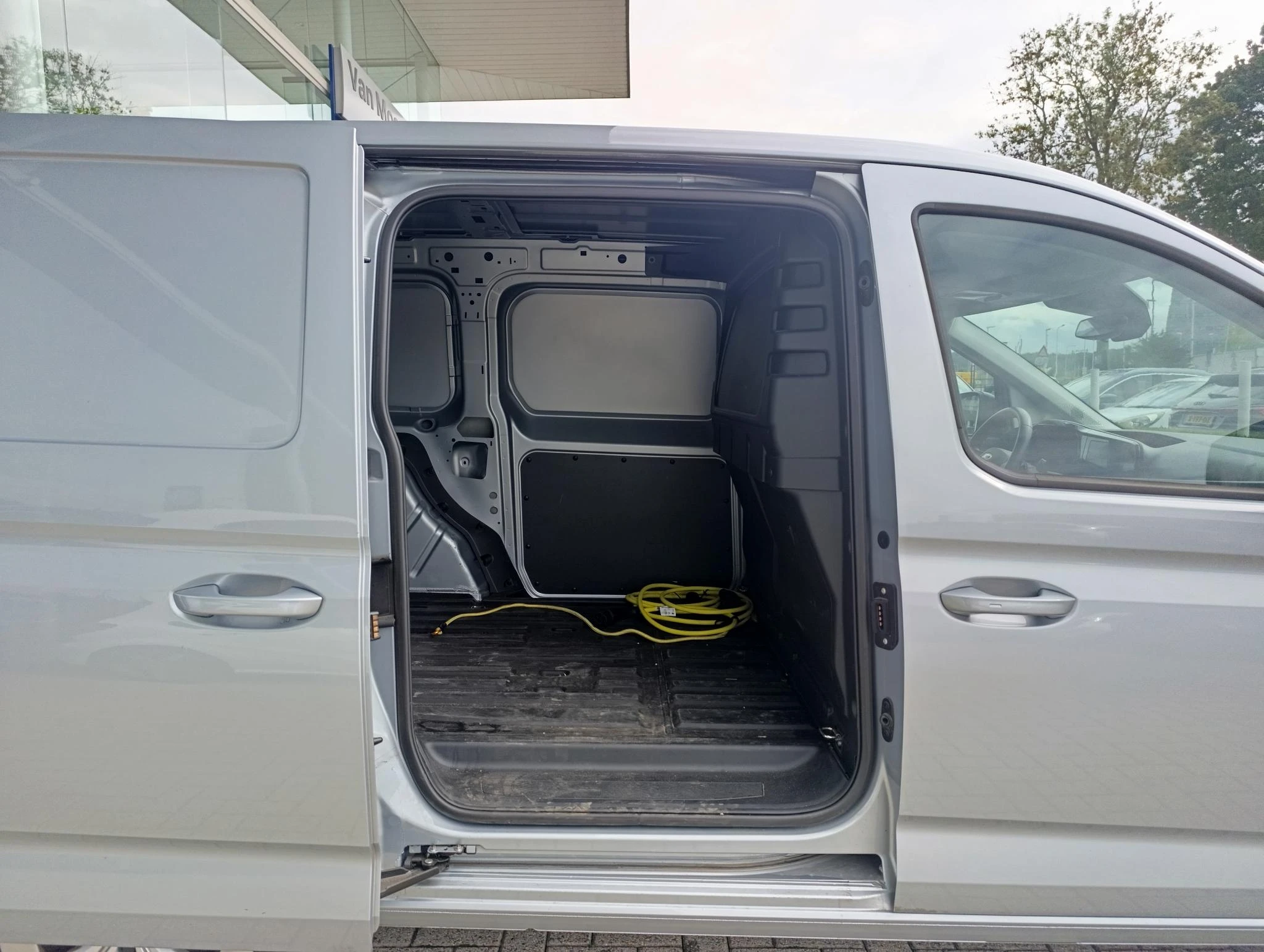 Ford-Transit Connect-image-11