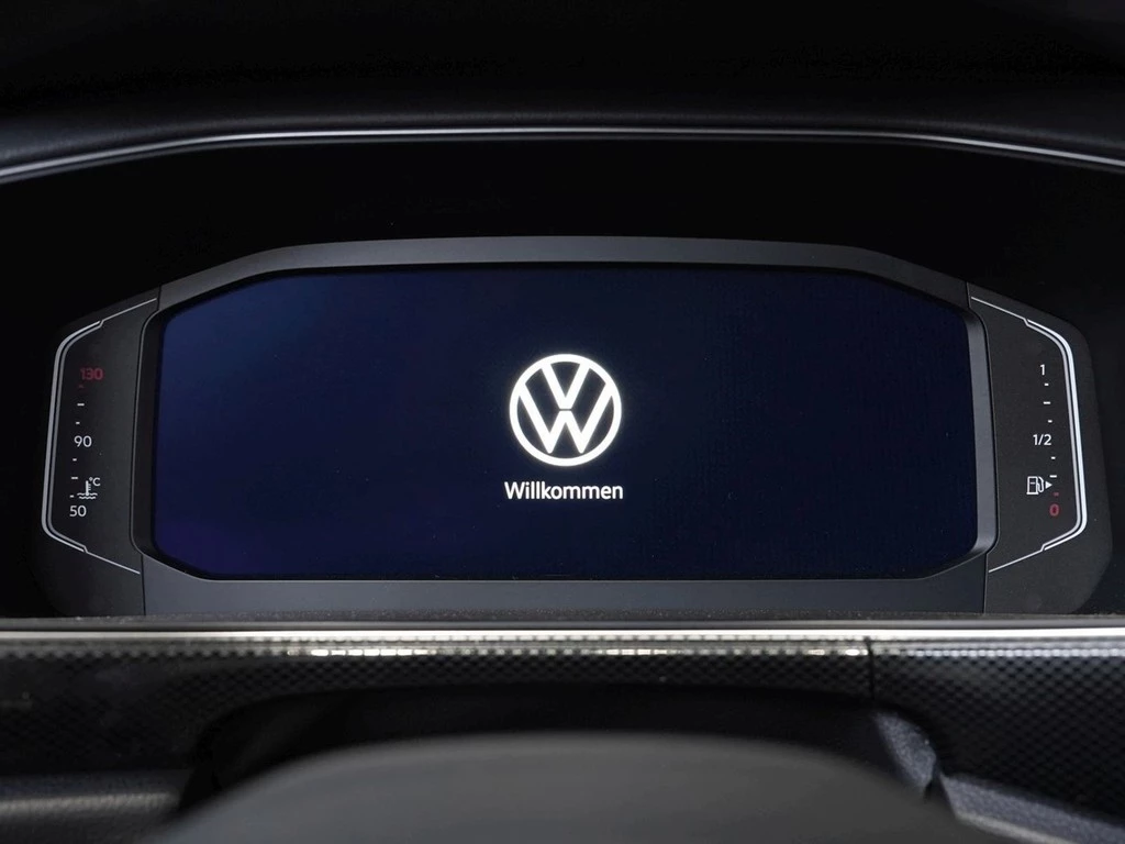 Volkswagen-T-Cross-image-13