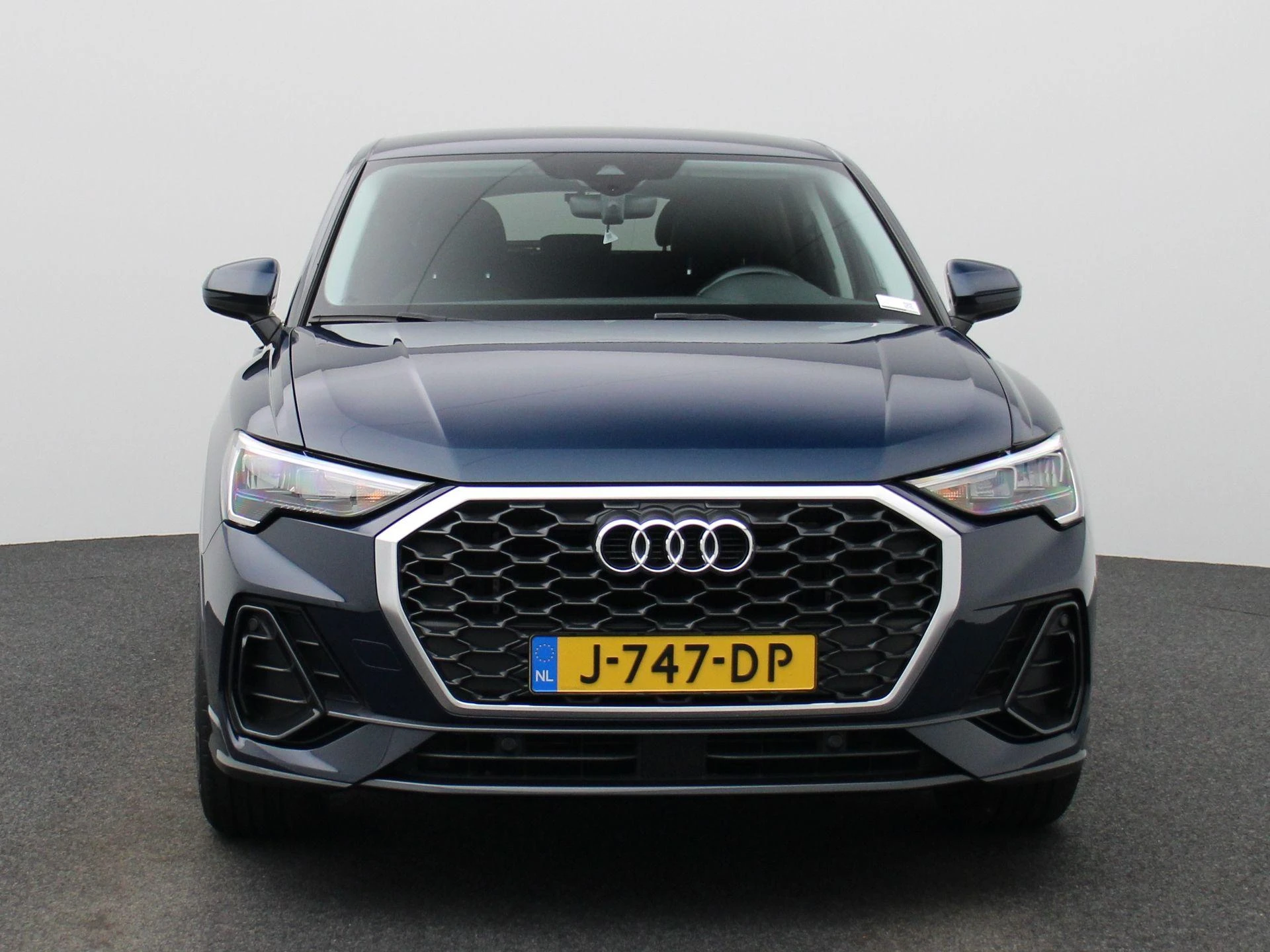 Audi-Q3-image-2