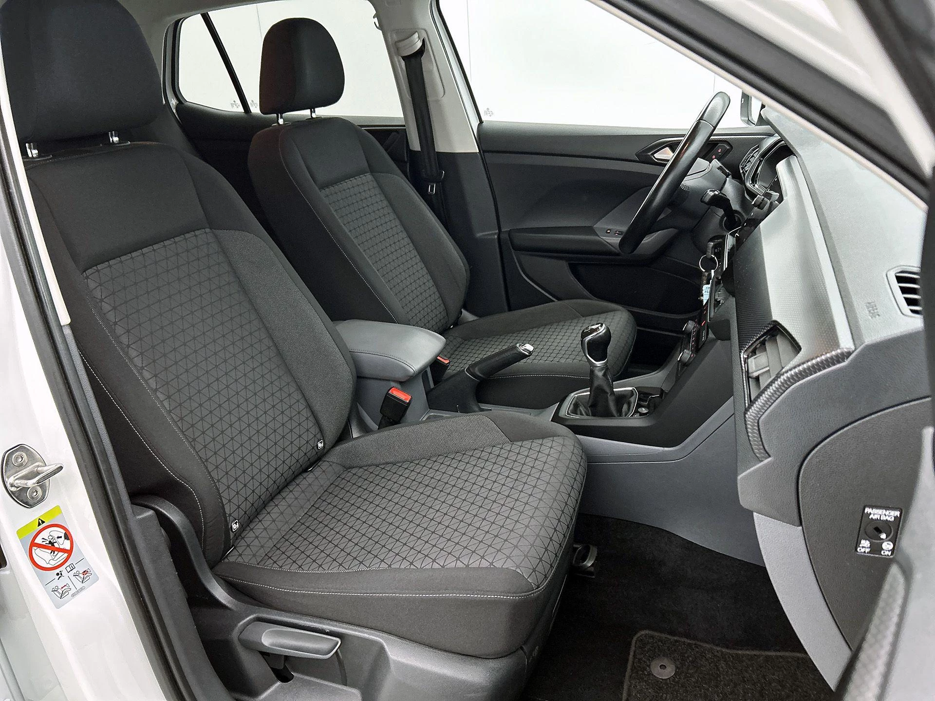 Volkswagen-T-Cross-image-32
