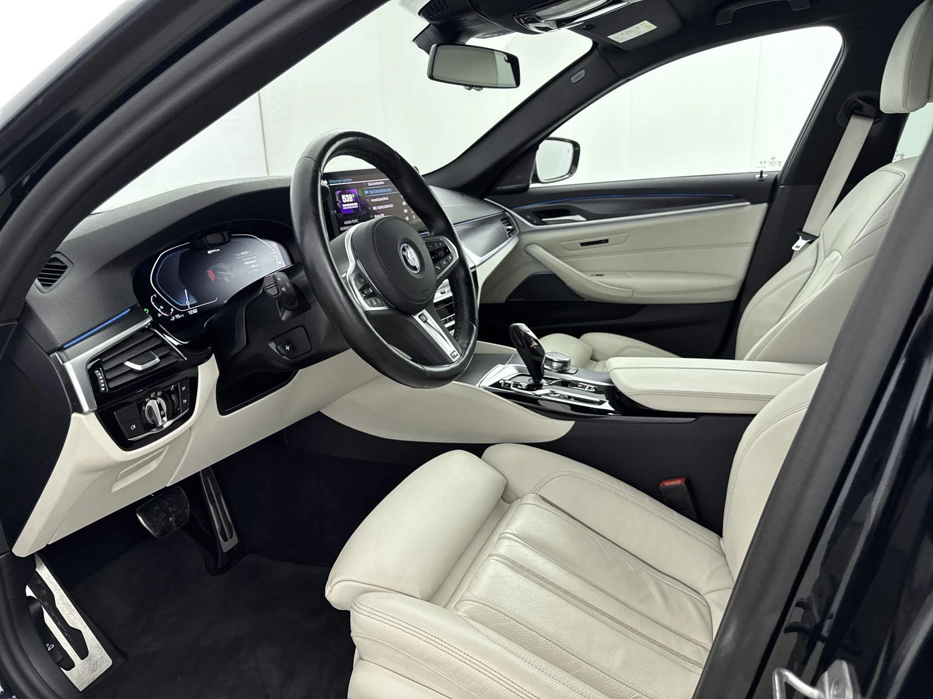 BMW-5 Serie-image-16