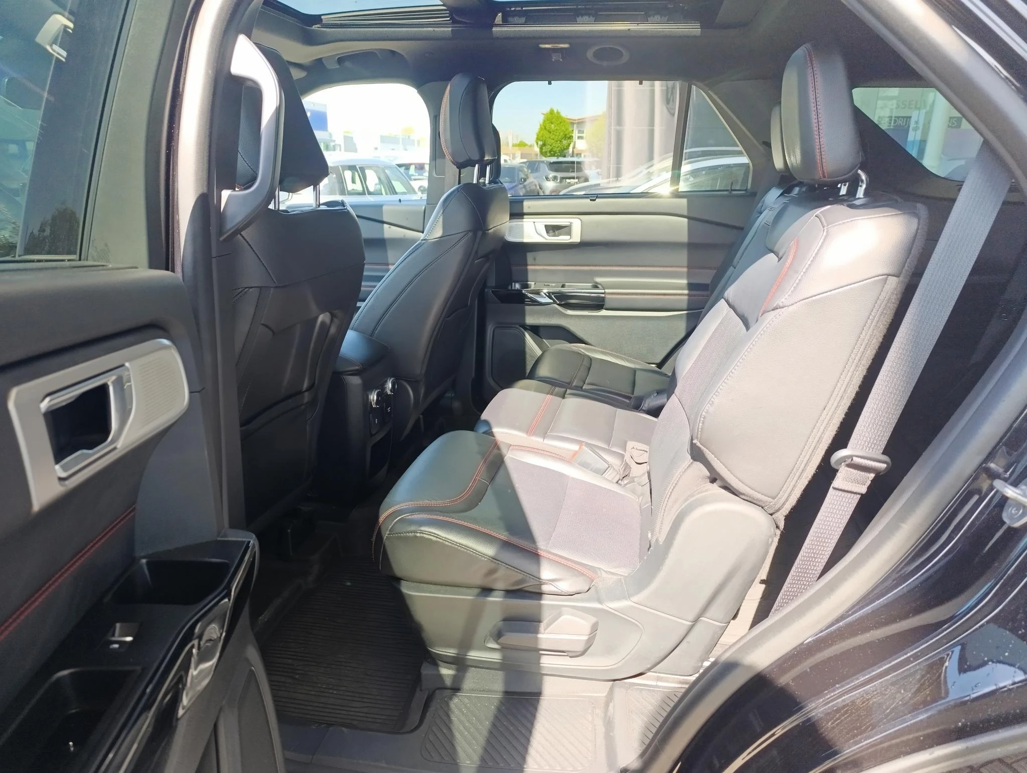 Ford-Explorer-image-19