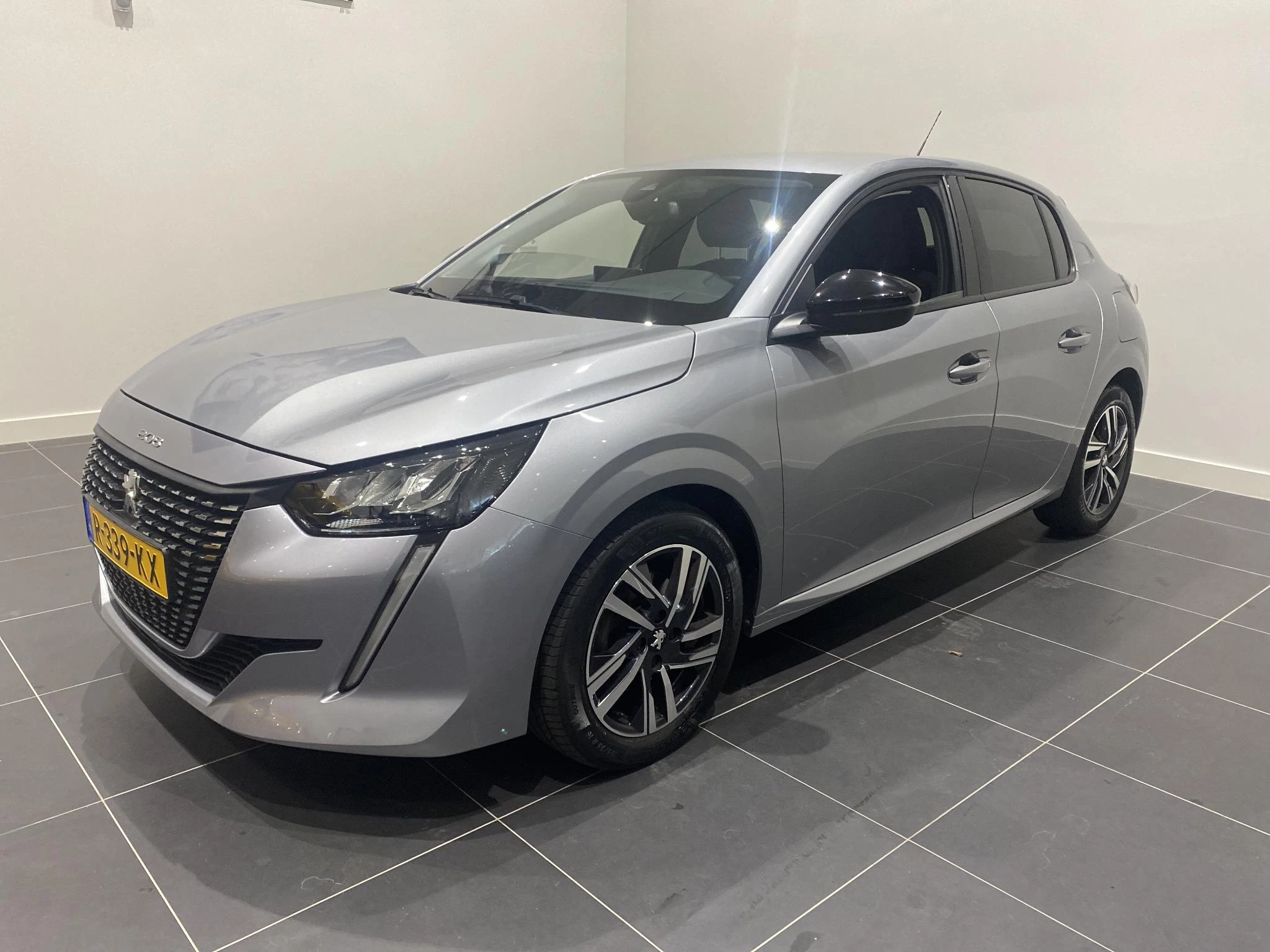 Peugeot-208-image-37
