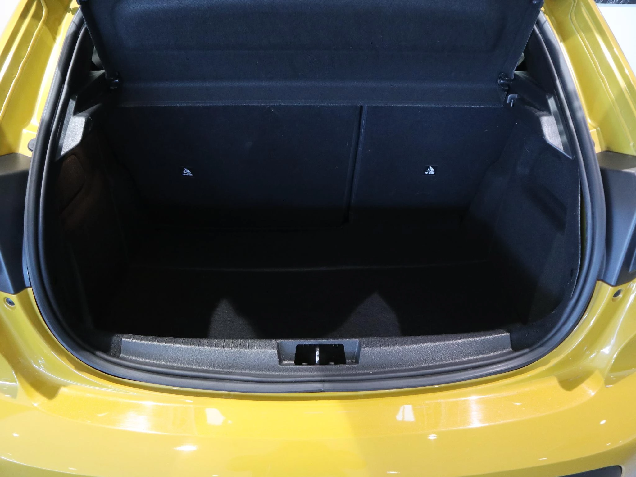 Peugeot-208-image-16