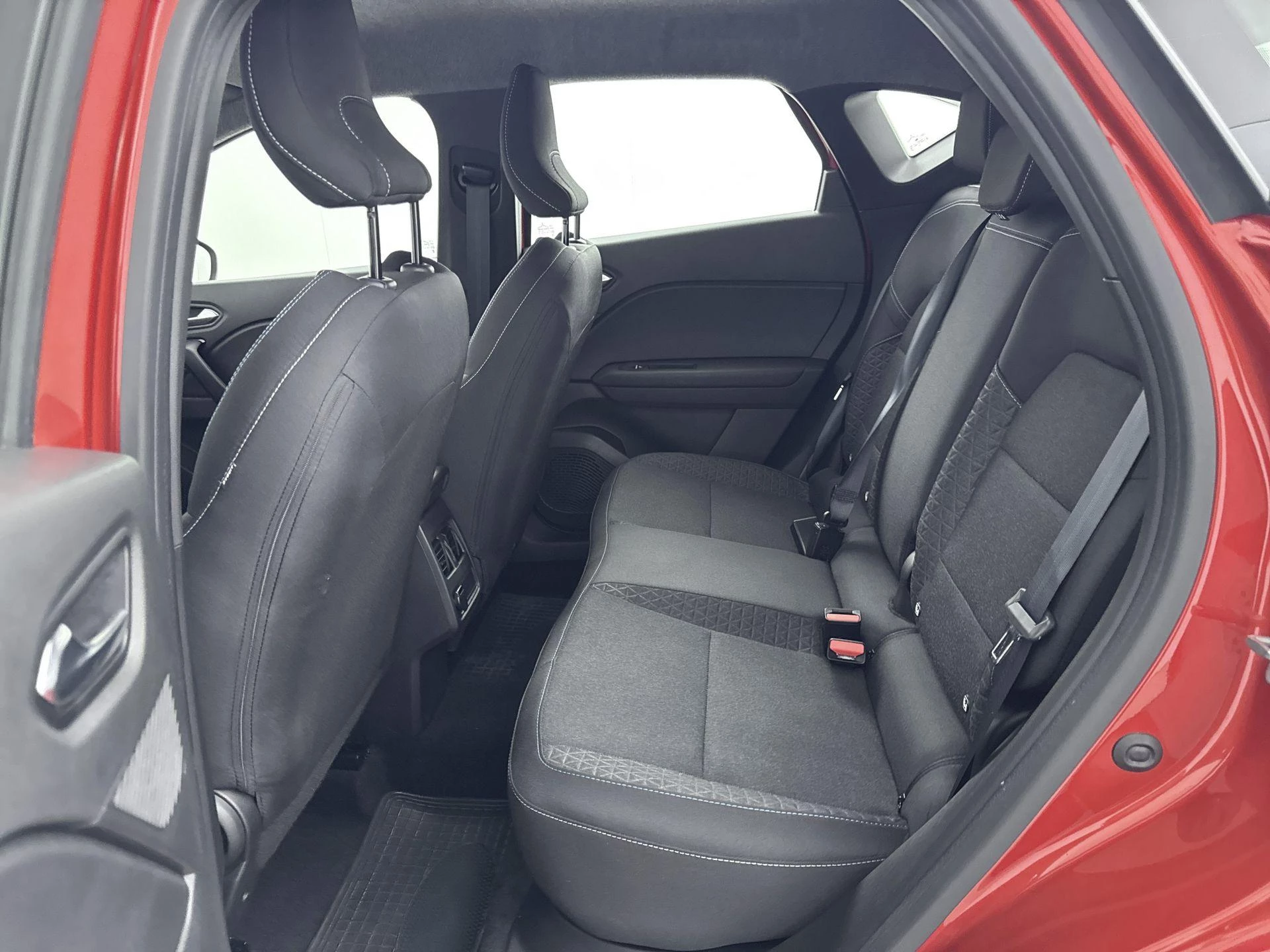 Renault-Captur-image-24
