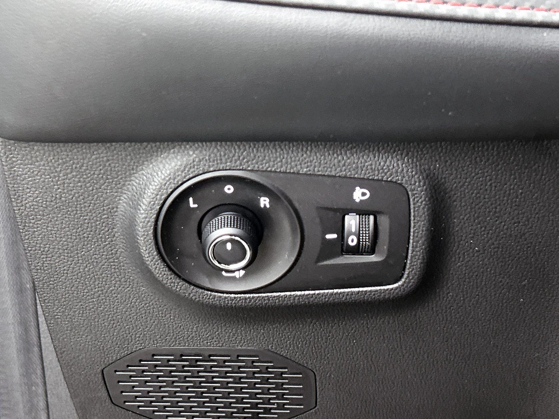 MG-ZS EV-image-15