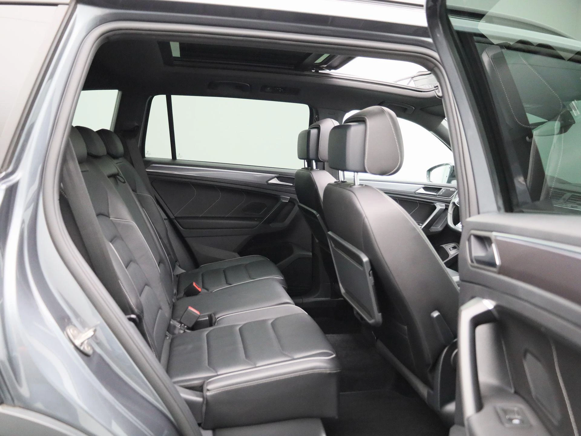 Volkswagen-Tiguan Allspace-image-42