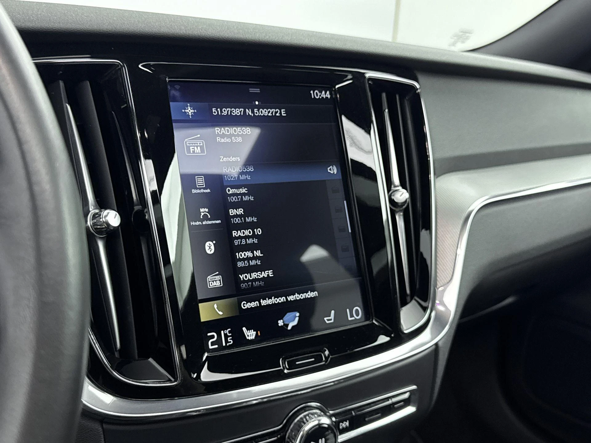 Volvo-V60-image-6