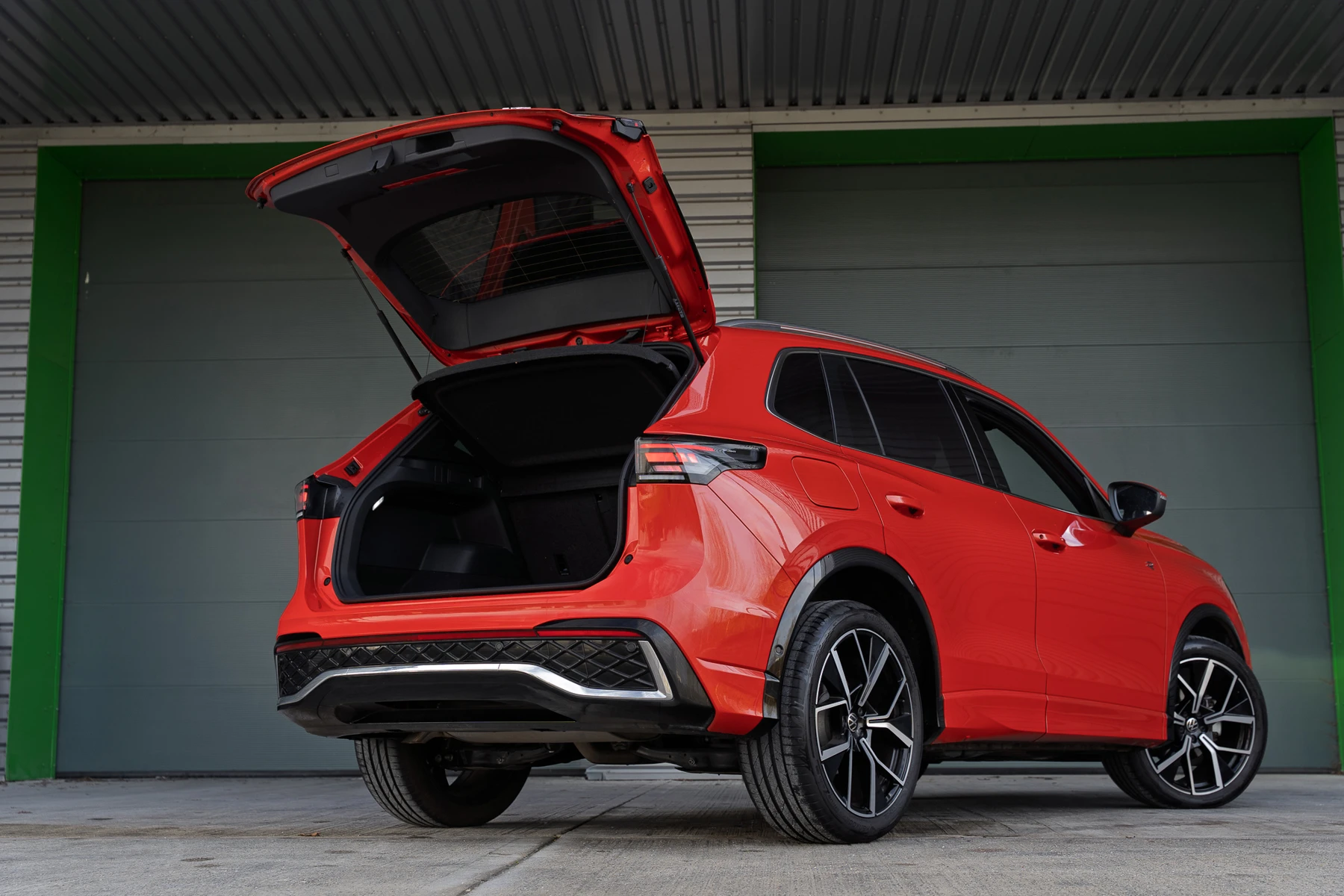 Volkswagen-Tiguan-image-24