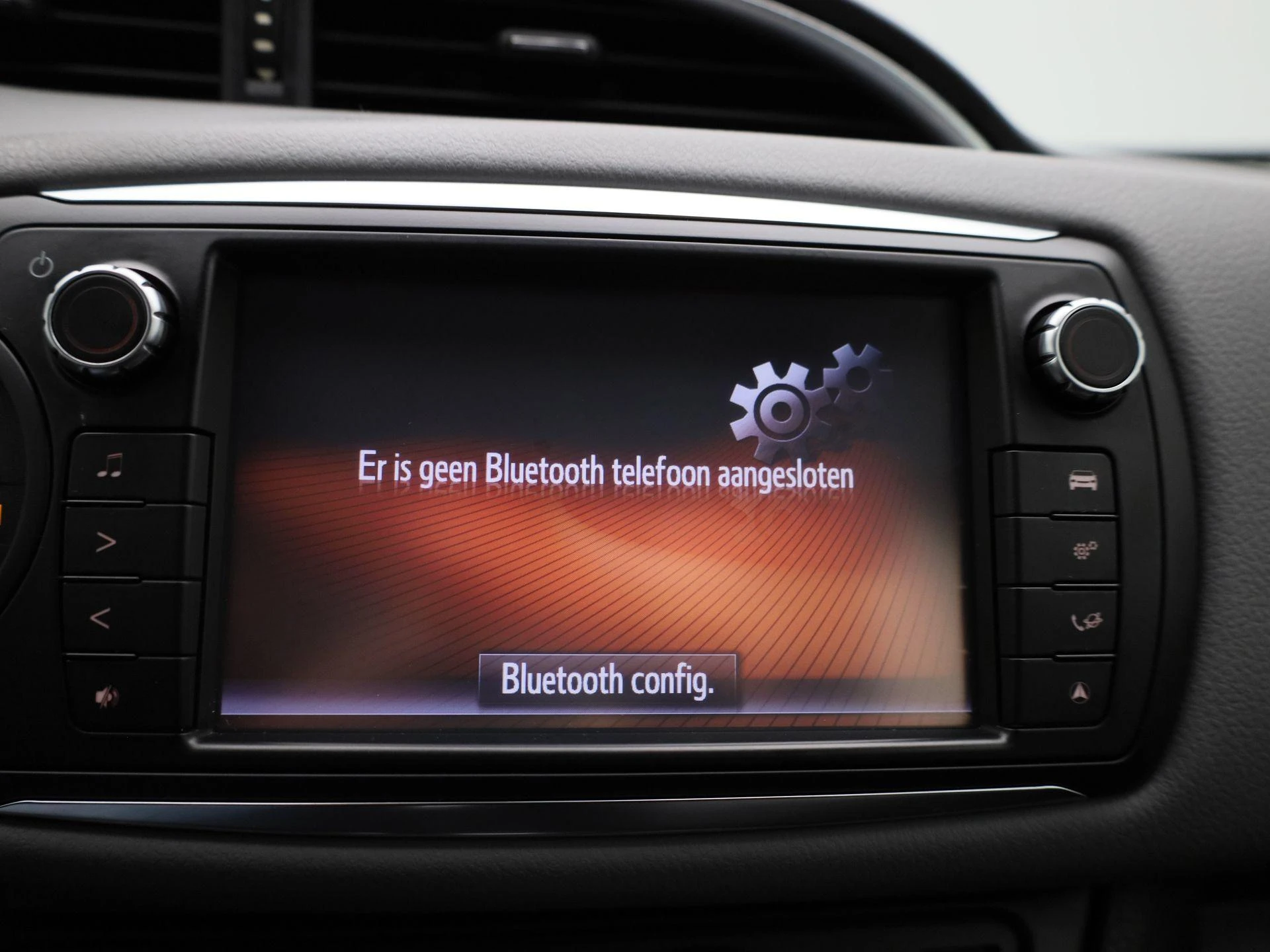 Toyota-Yaris-image-22