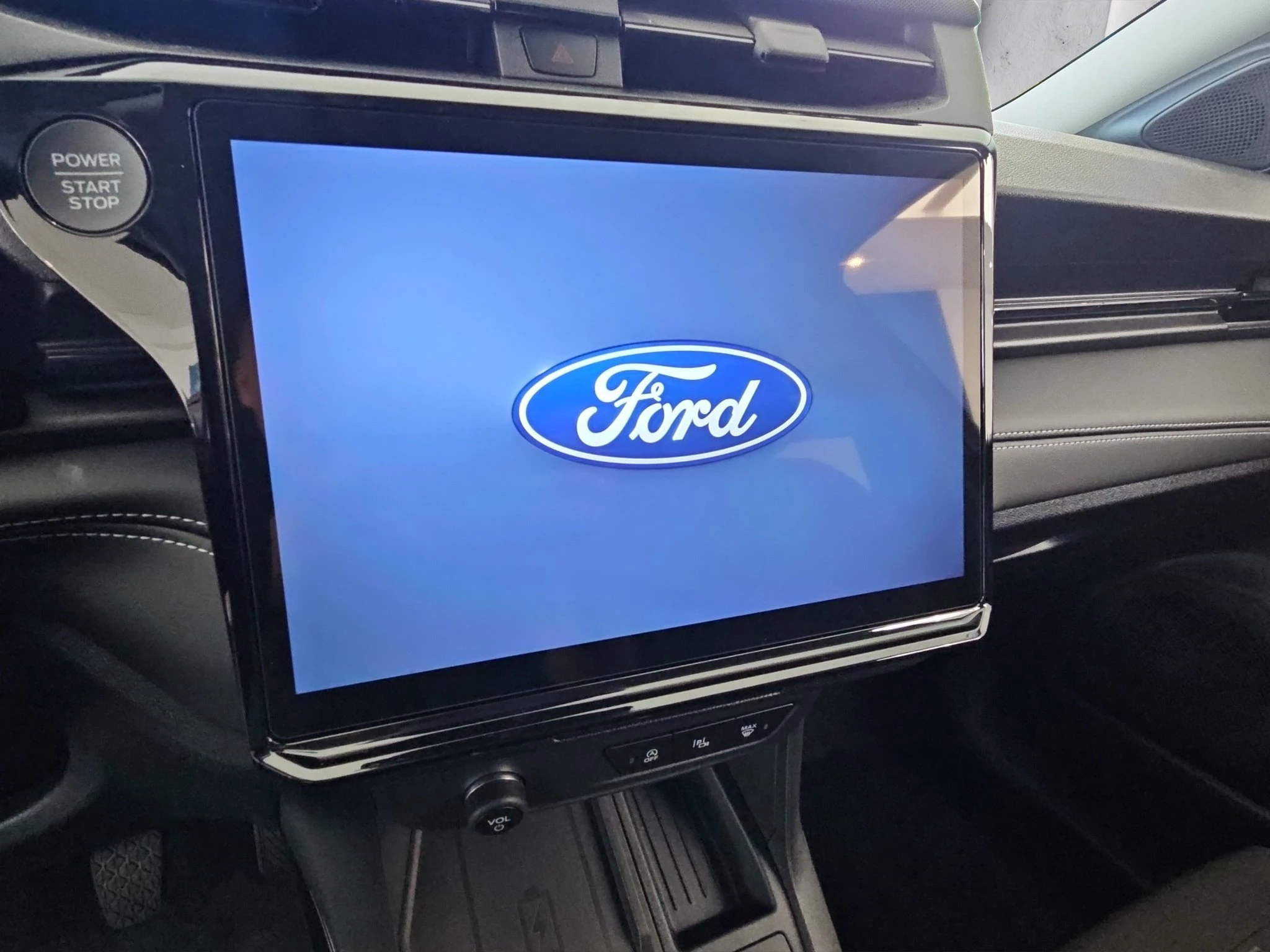 Ford Puma Titanium 1.0 EcoBoost Hybrid MJ2026.25 *HEZ Aktion*