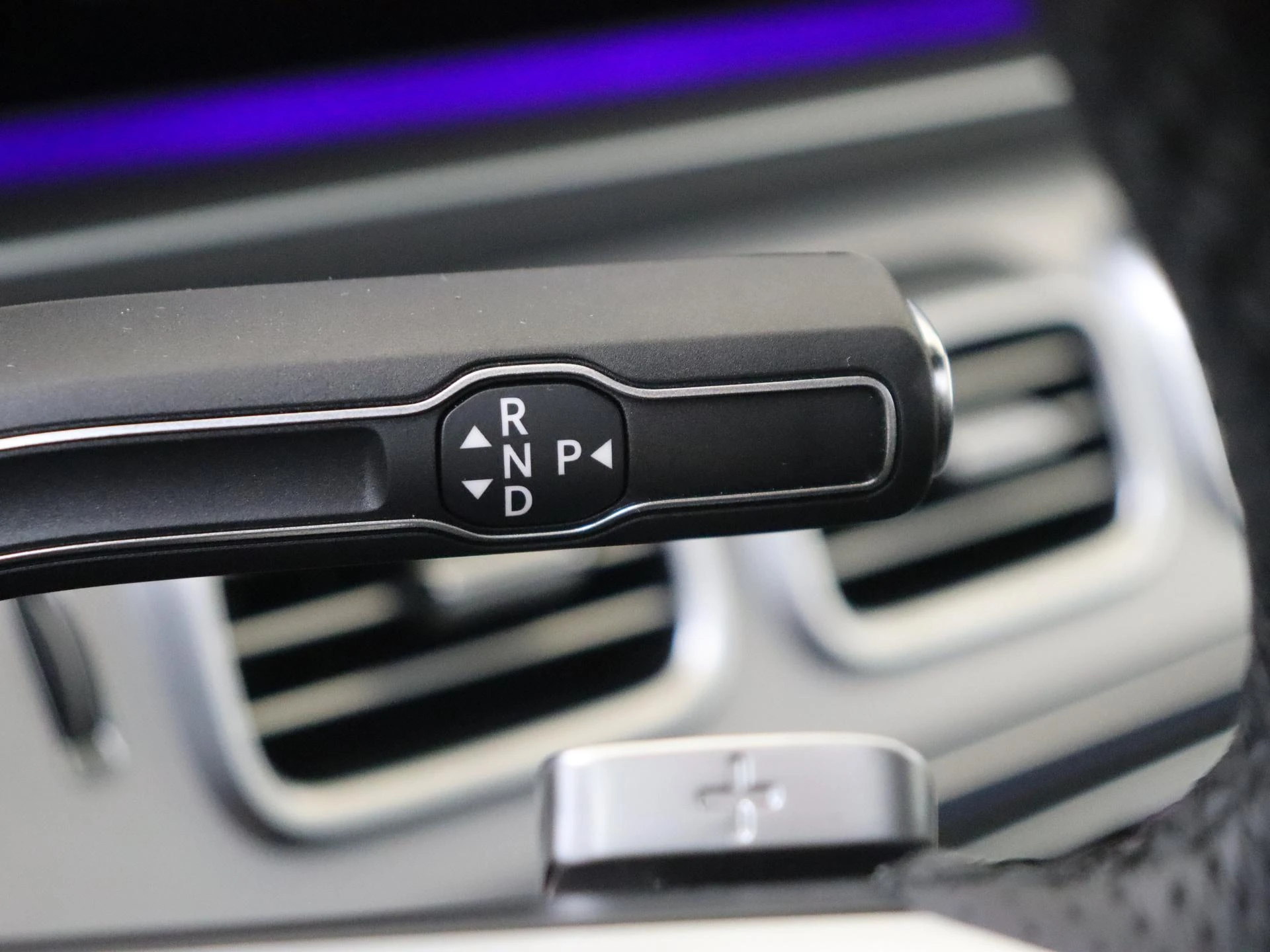 Mercedes-Benz-GLE-image-13
