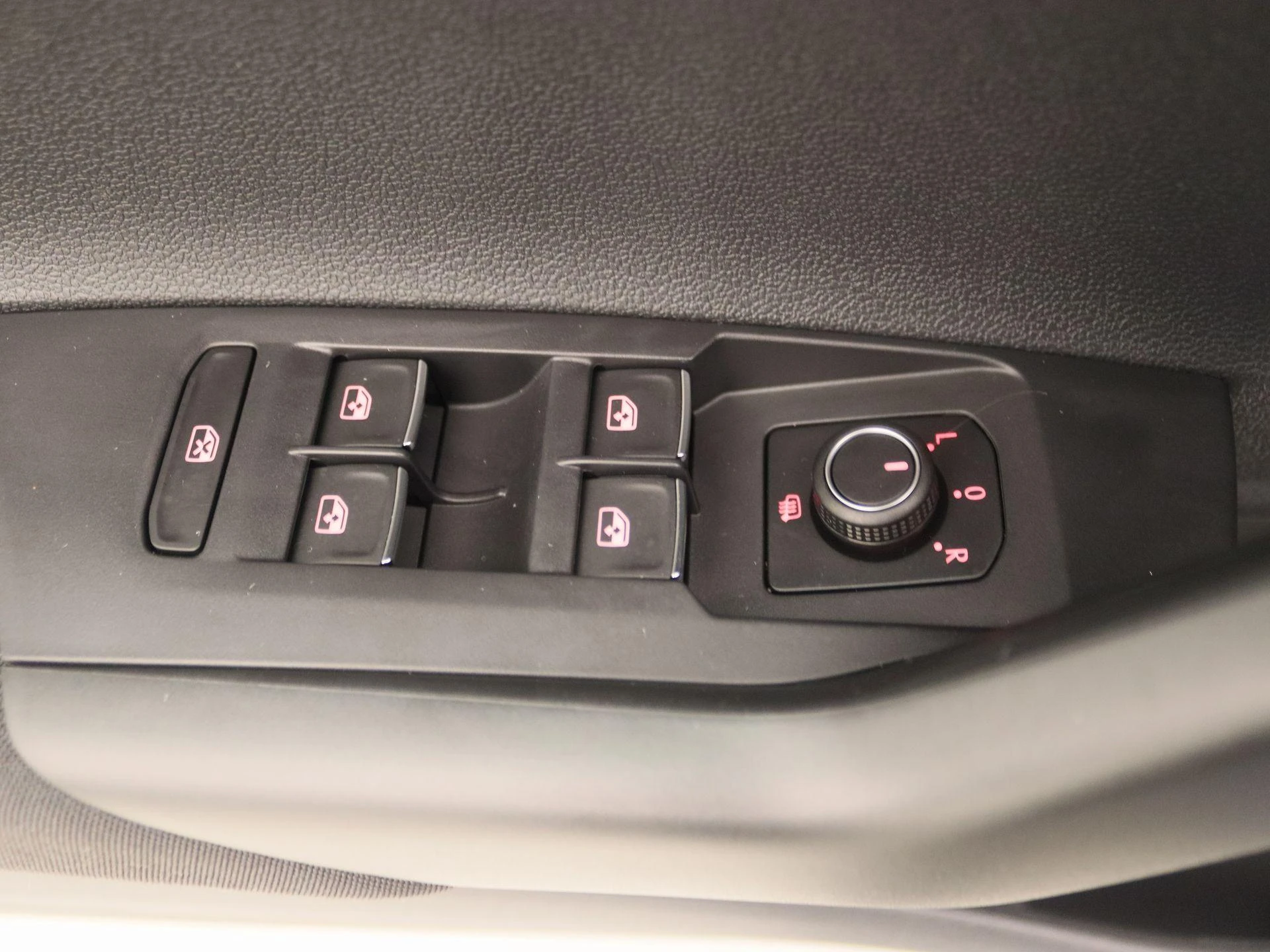 Volkswagen-Polo-image-20